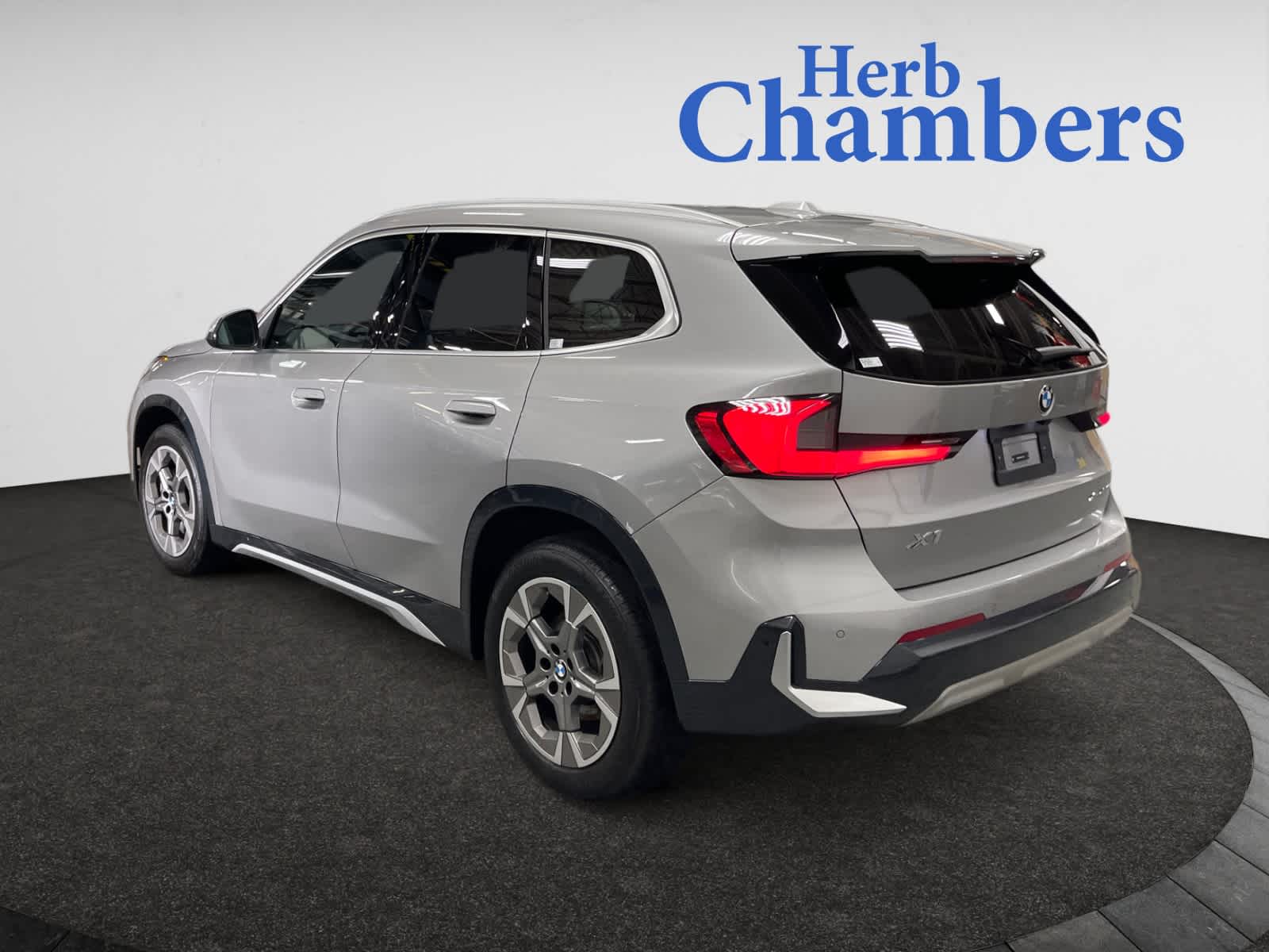 2025 Bmw X1 XDrive28i photo 3
