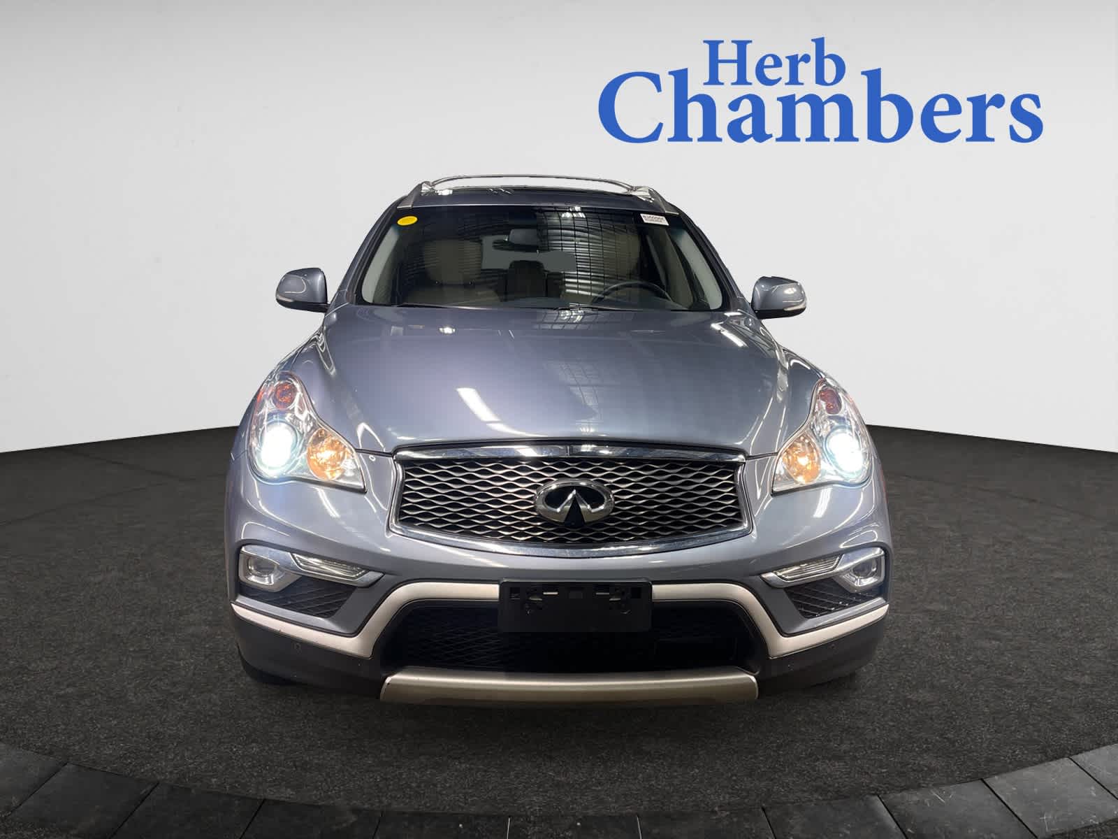 2017 Infiniti QX50 photo 2