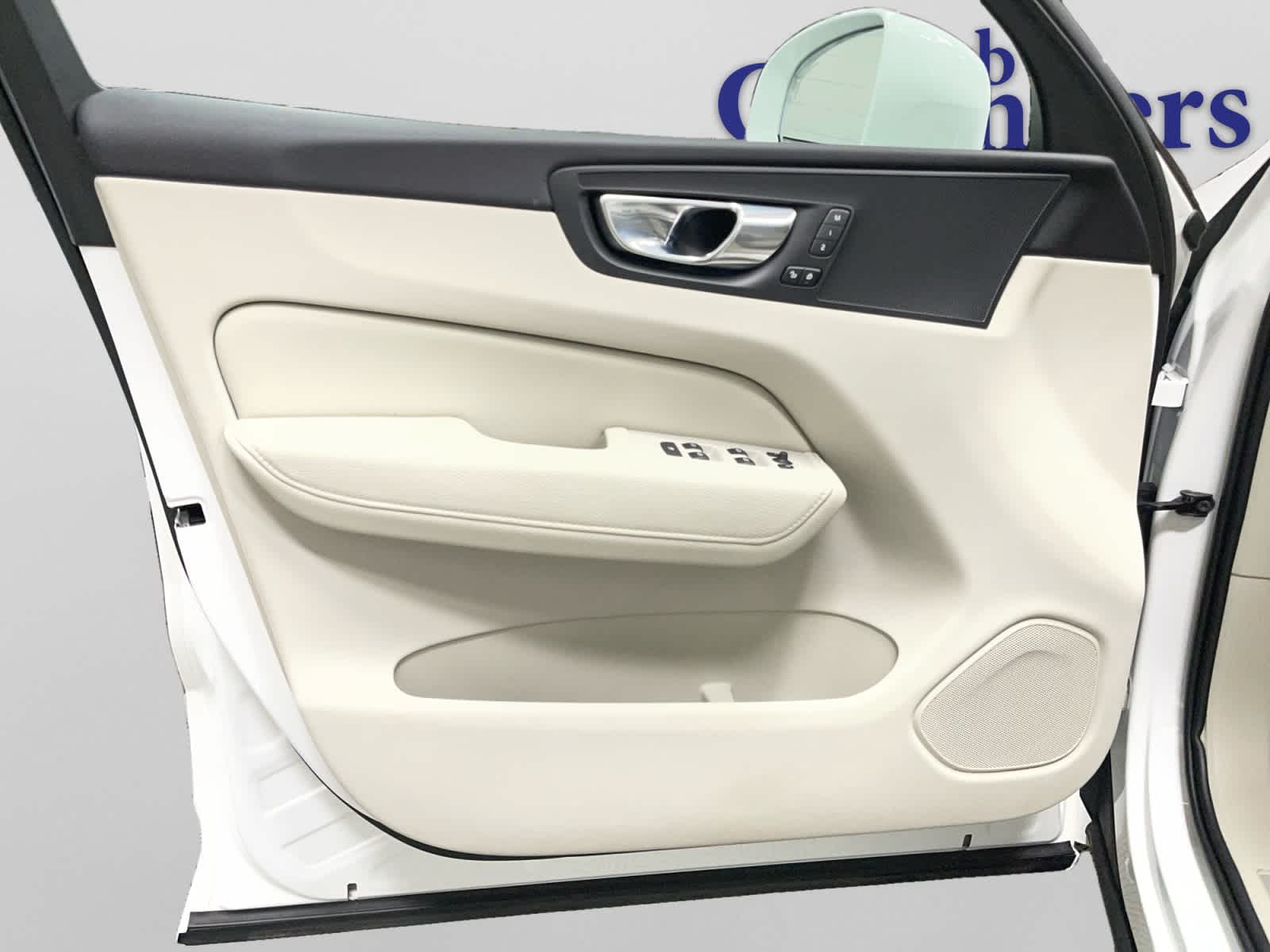 used 2022 Volvo XC60 car, priced at $27,497