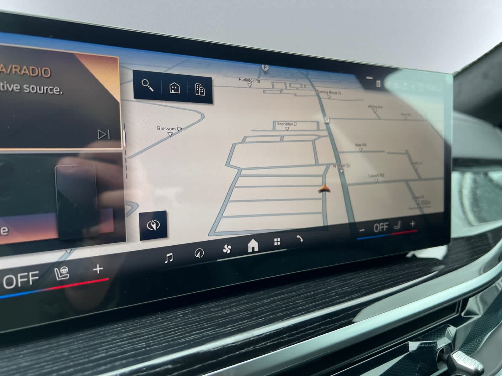 new 2026 BMW X7 car, priced at $102,450