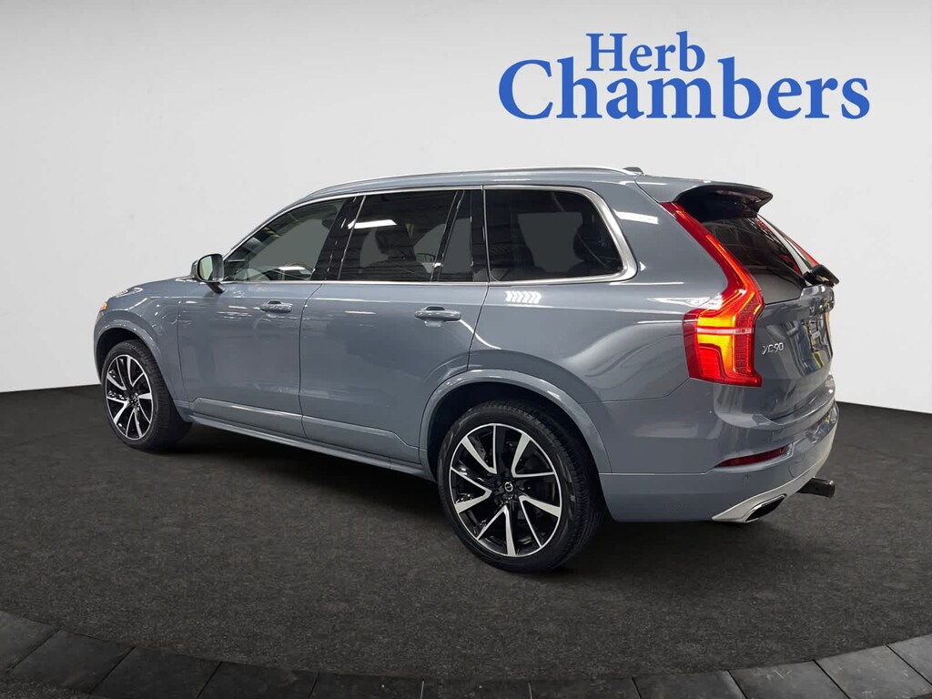 Used 2020 Volvo XC90 T6 Momentum 6 Passenger SUV