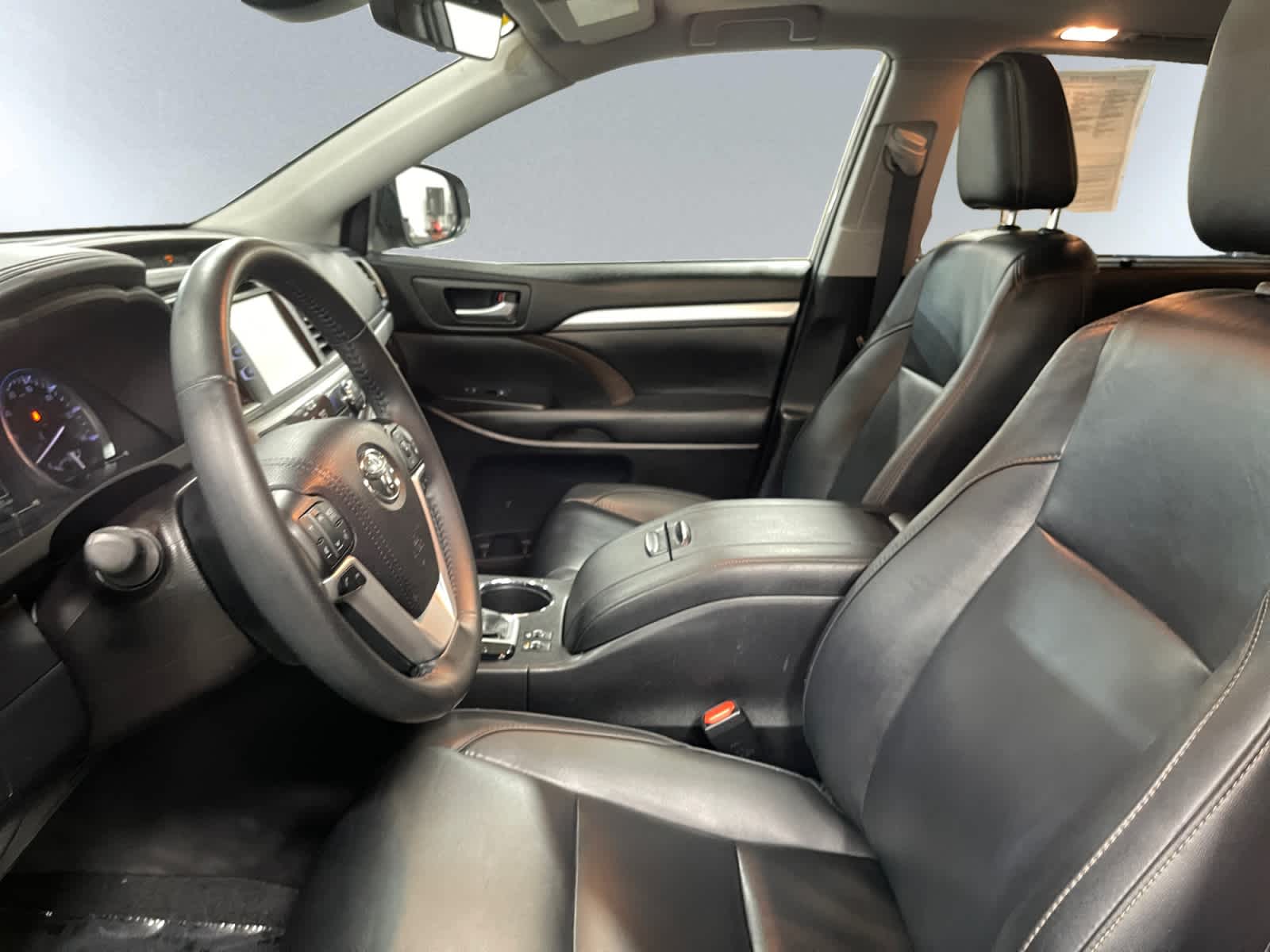 used 2019 Toyota Highlander car, priced at $25,497