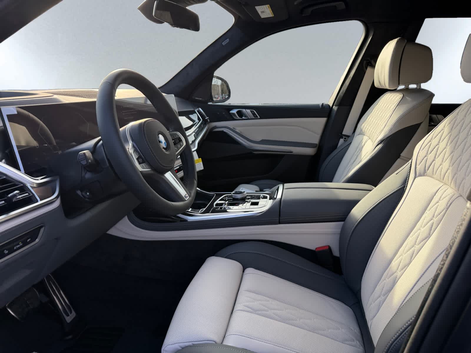 new 2026 BMW X7 car, priced at $108,005