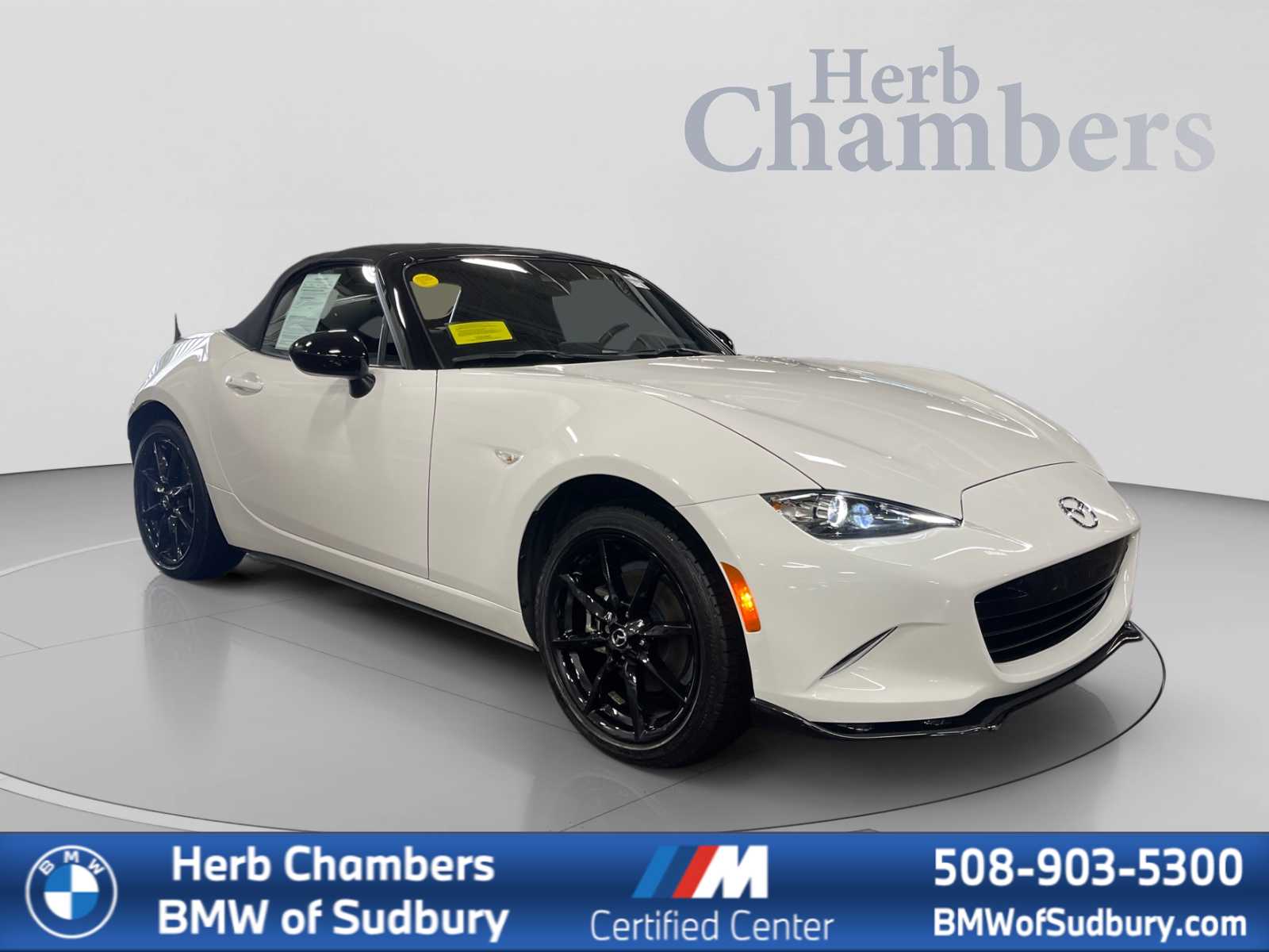 Arctic White 2021 Mazda MX-5 Miata Convertible Rear-Wheel Drive Manual