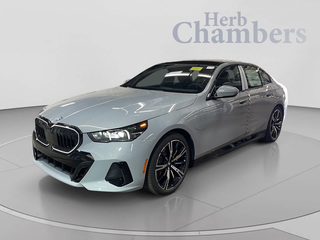 New 2027 BMW 550e 550e xDrive Sedan