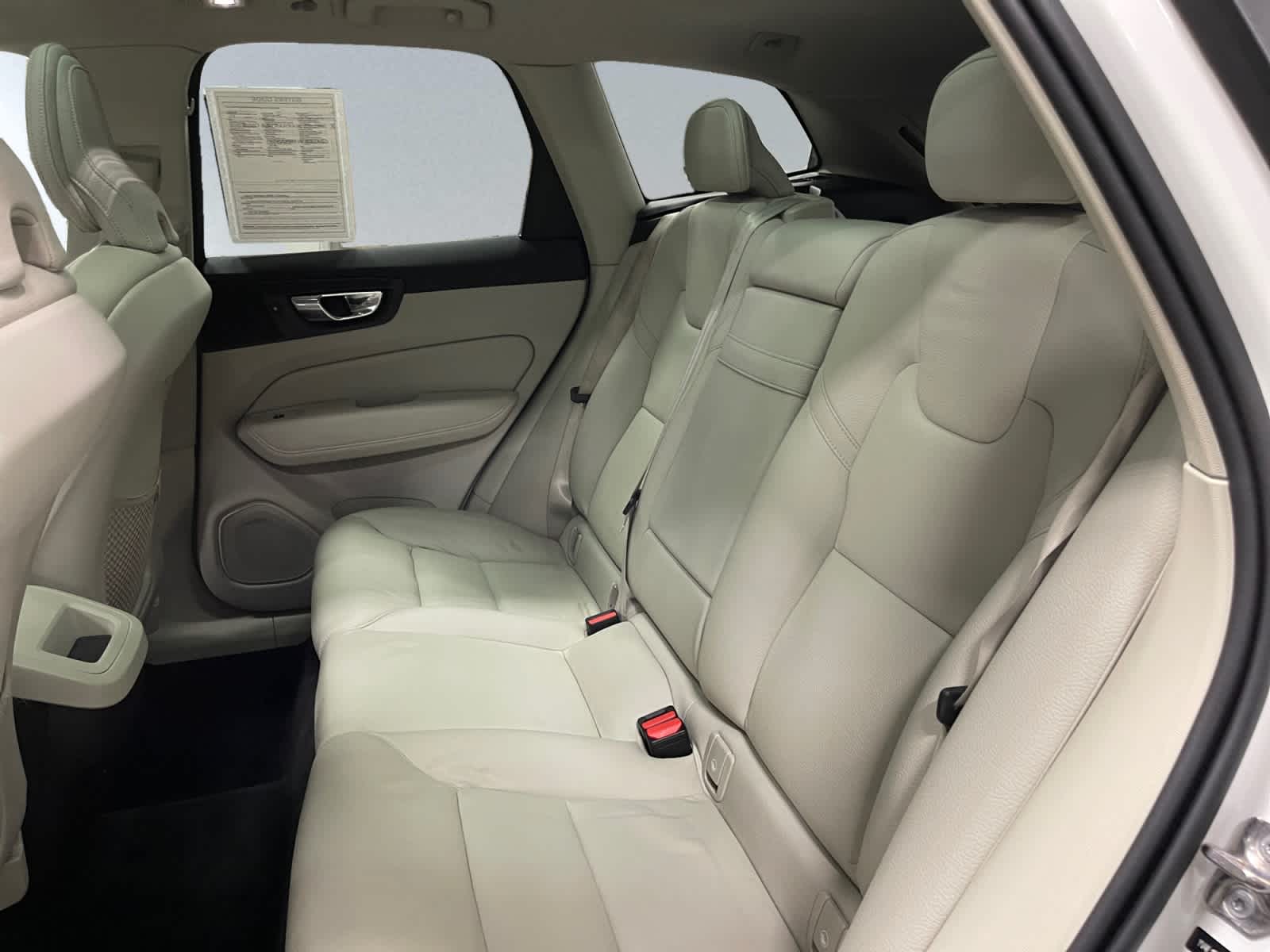used 2022 Volvo XC60 car, priced at $27,497