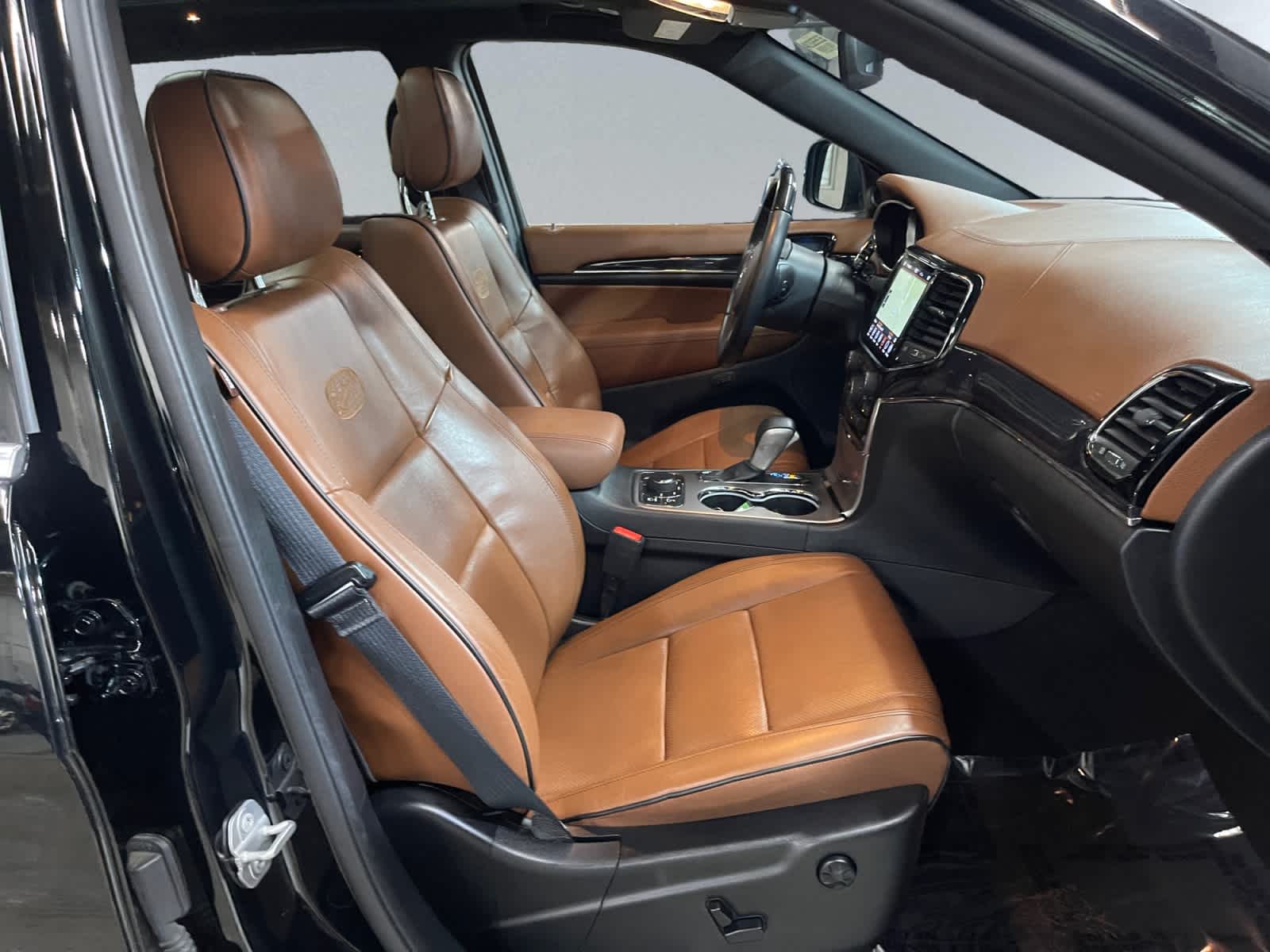 used 2021 Jeep Grand Cherokee car, priced at $30,497