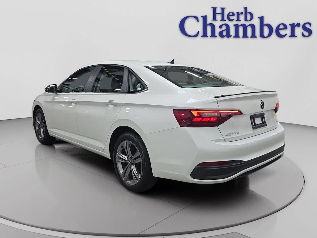 Used 2023 Volkswagen Jetta 1.5T SE Sedan