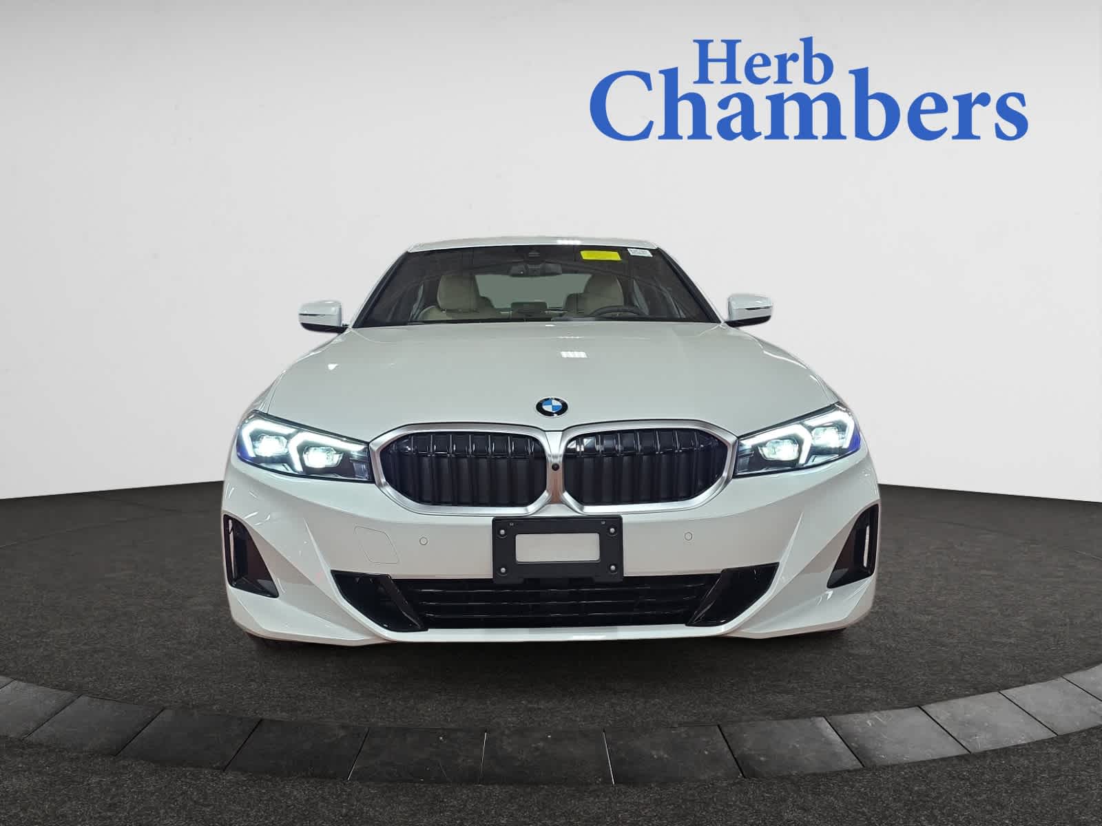 2025 Bmw 330i xDrive photo 2