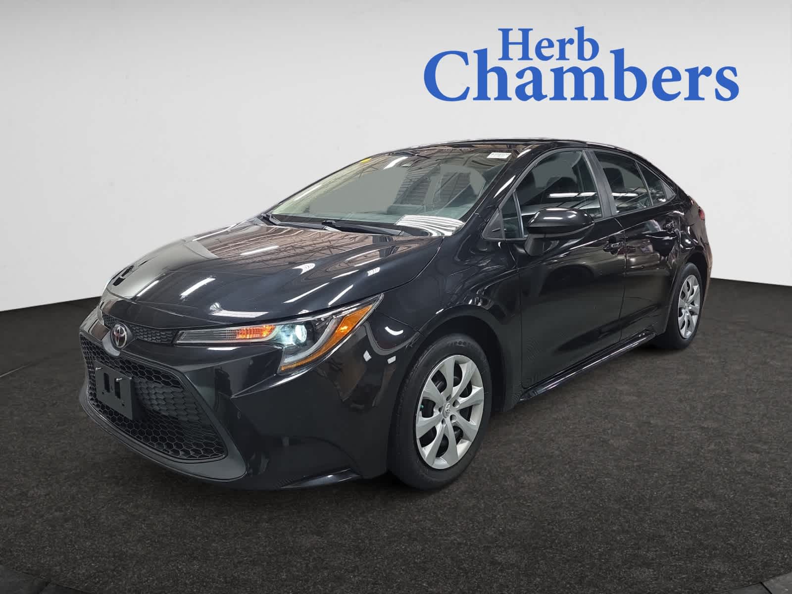 2020 Toyota Corolla LE photo 3