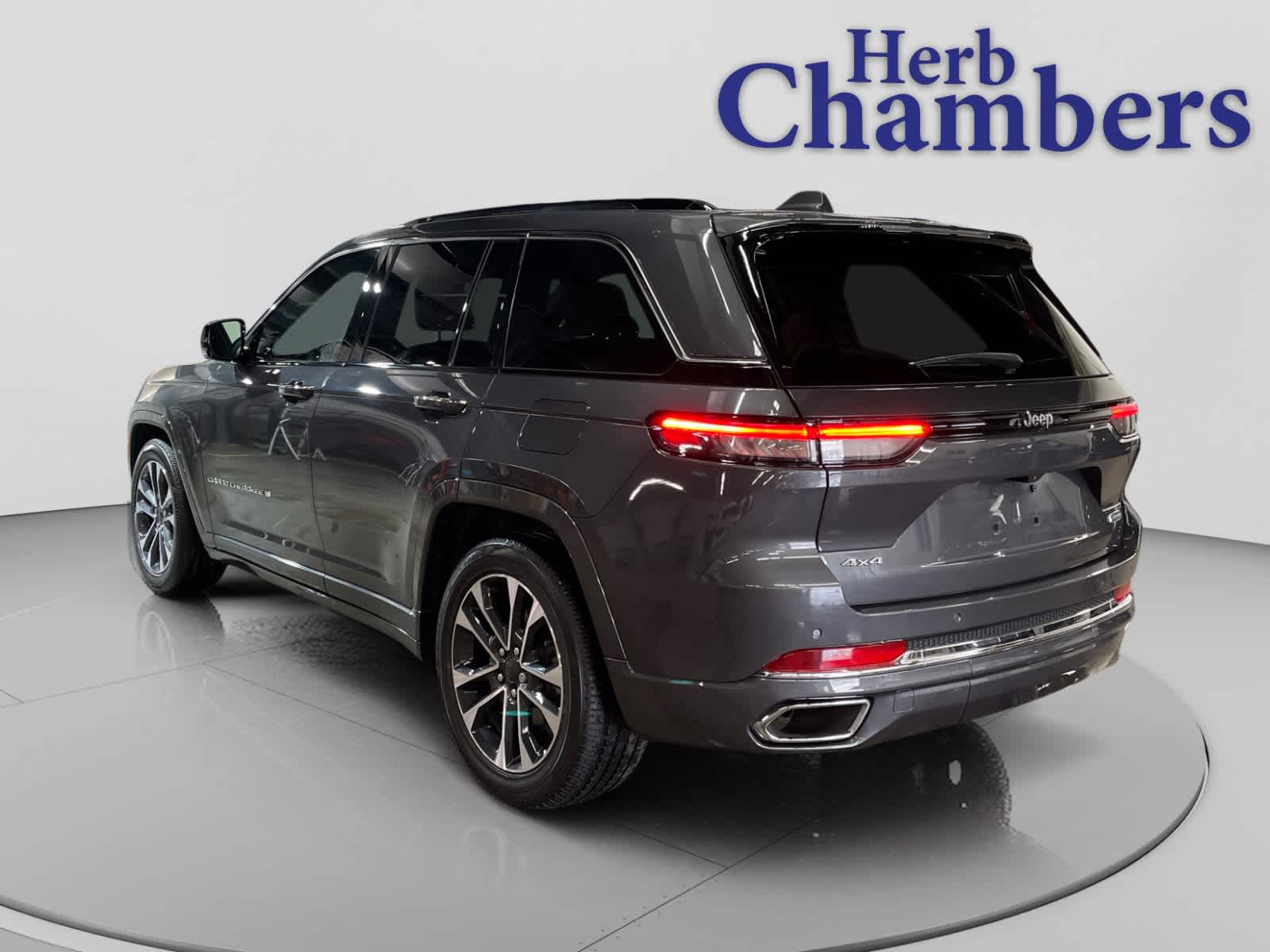 used 2022 Jeep Grand Cherokee car, priced at $36,997