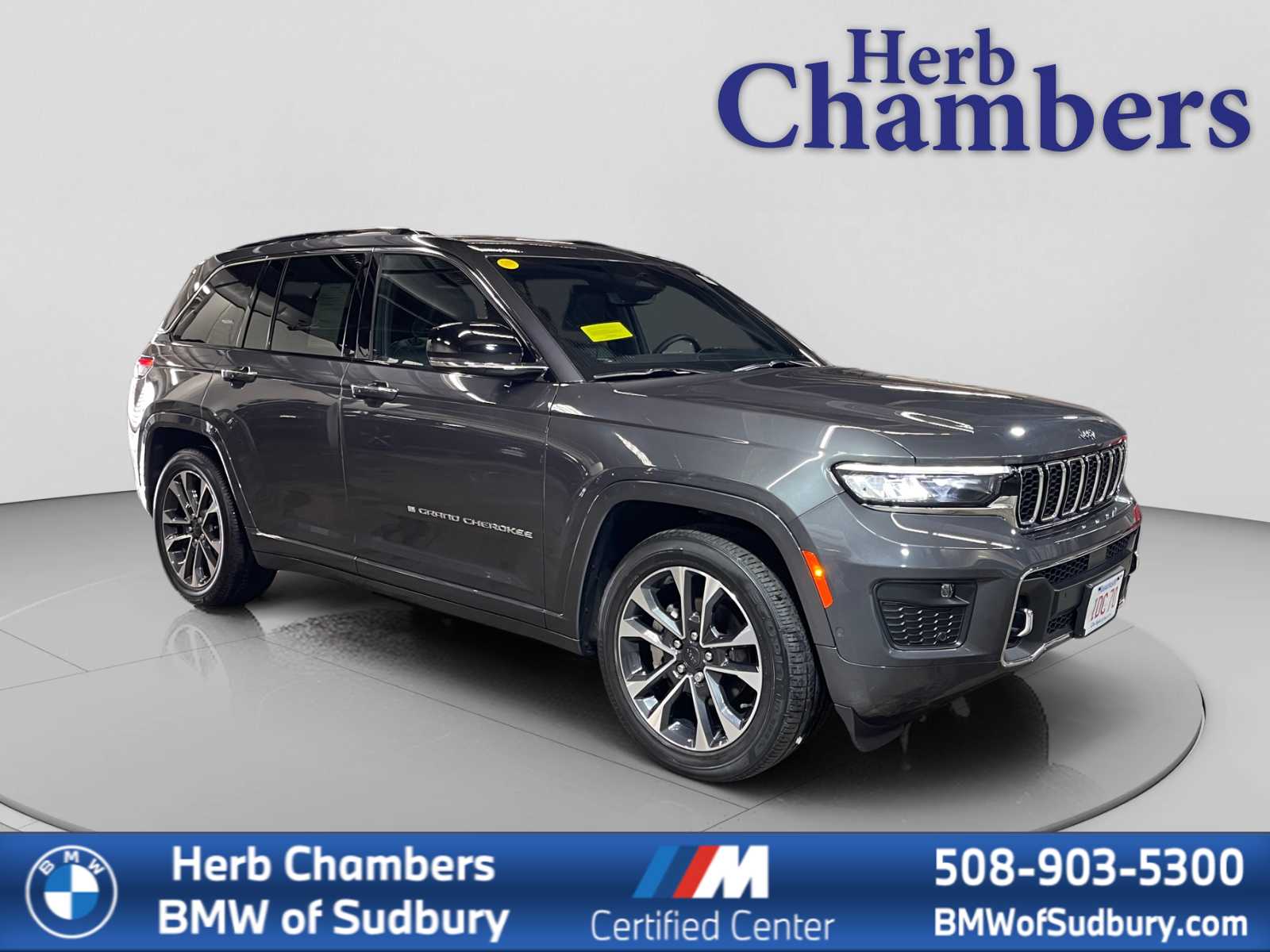 2022 Jeep Grand Cherokee Overland 4x4's photo