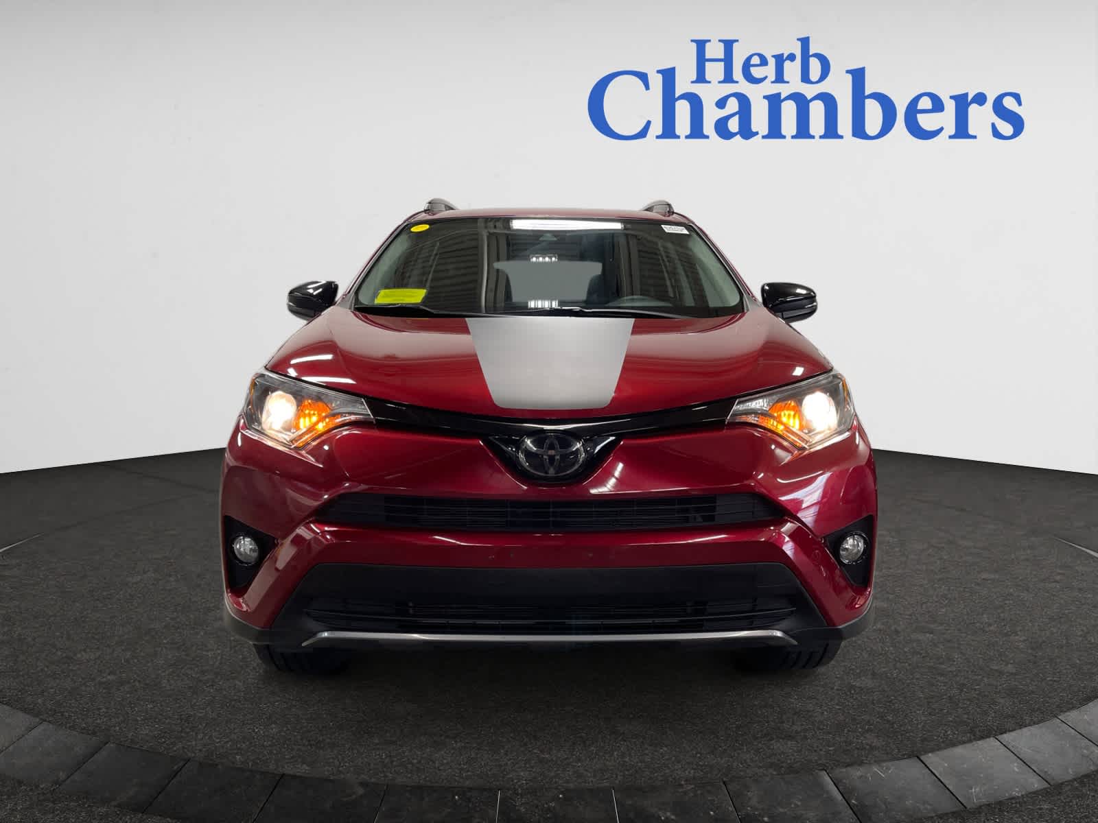 2018 Toyota RAV4 XLE photo 2