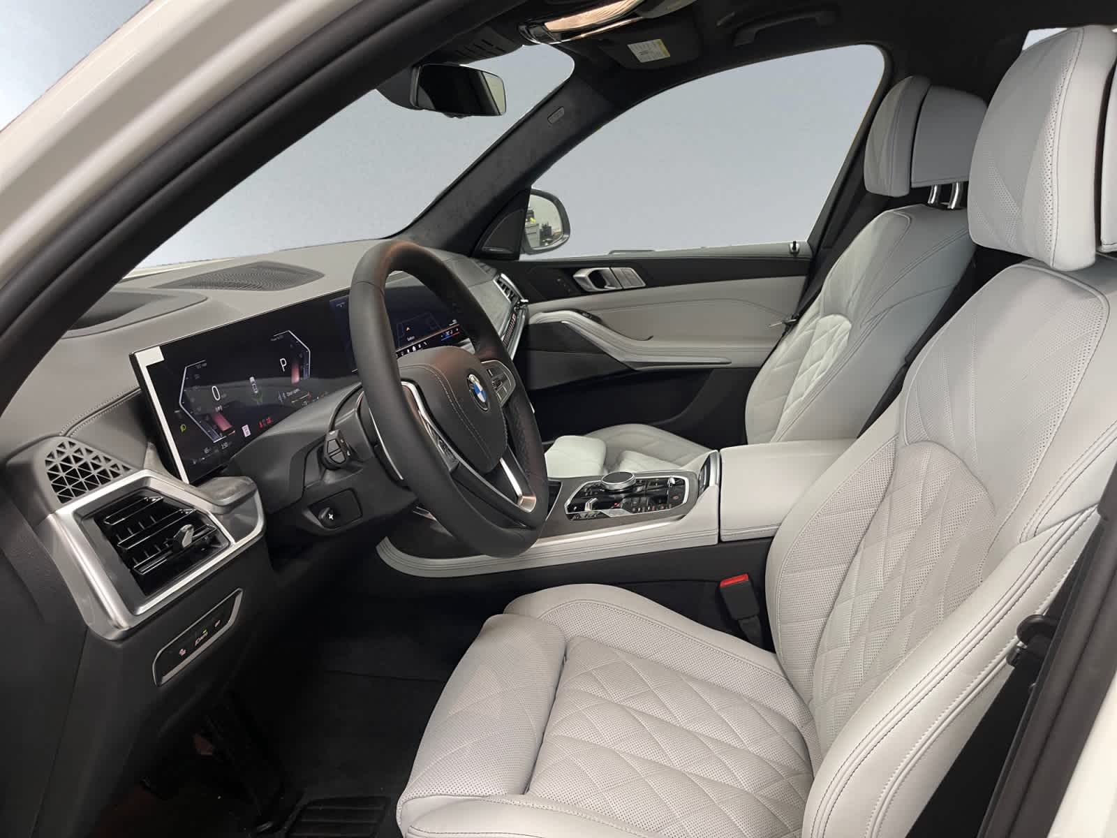 new 2026 BMW X7 car, priced at $95,800