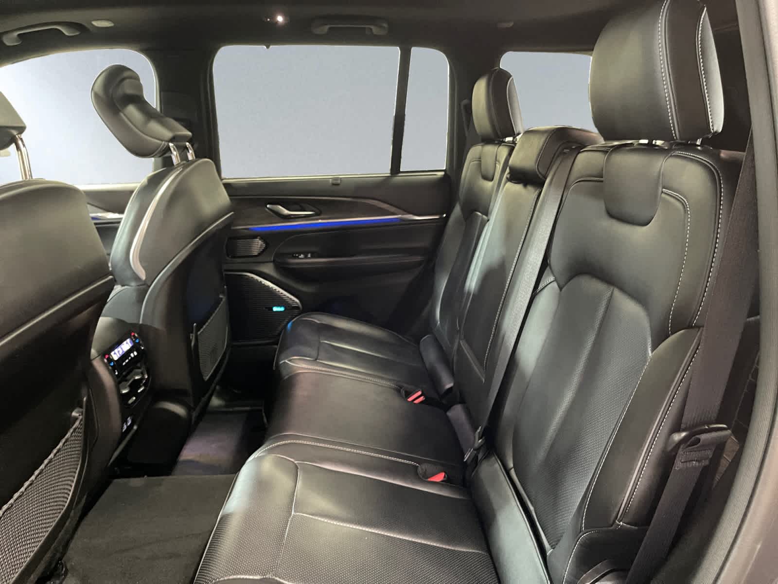 used 2022 Jeep Grand Cherokee car, priced at $36,997
