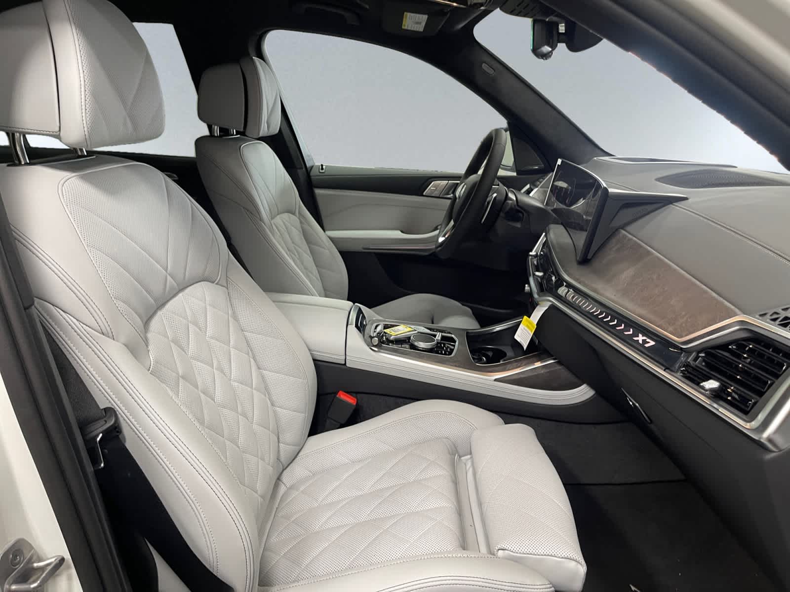 new 2026 BMW X7 car, priced at $95,800