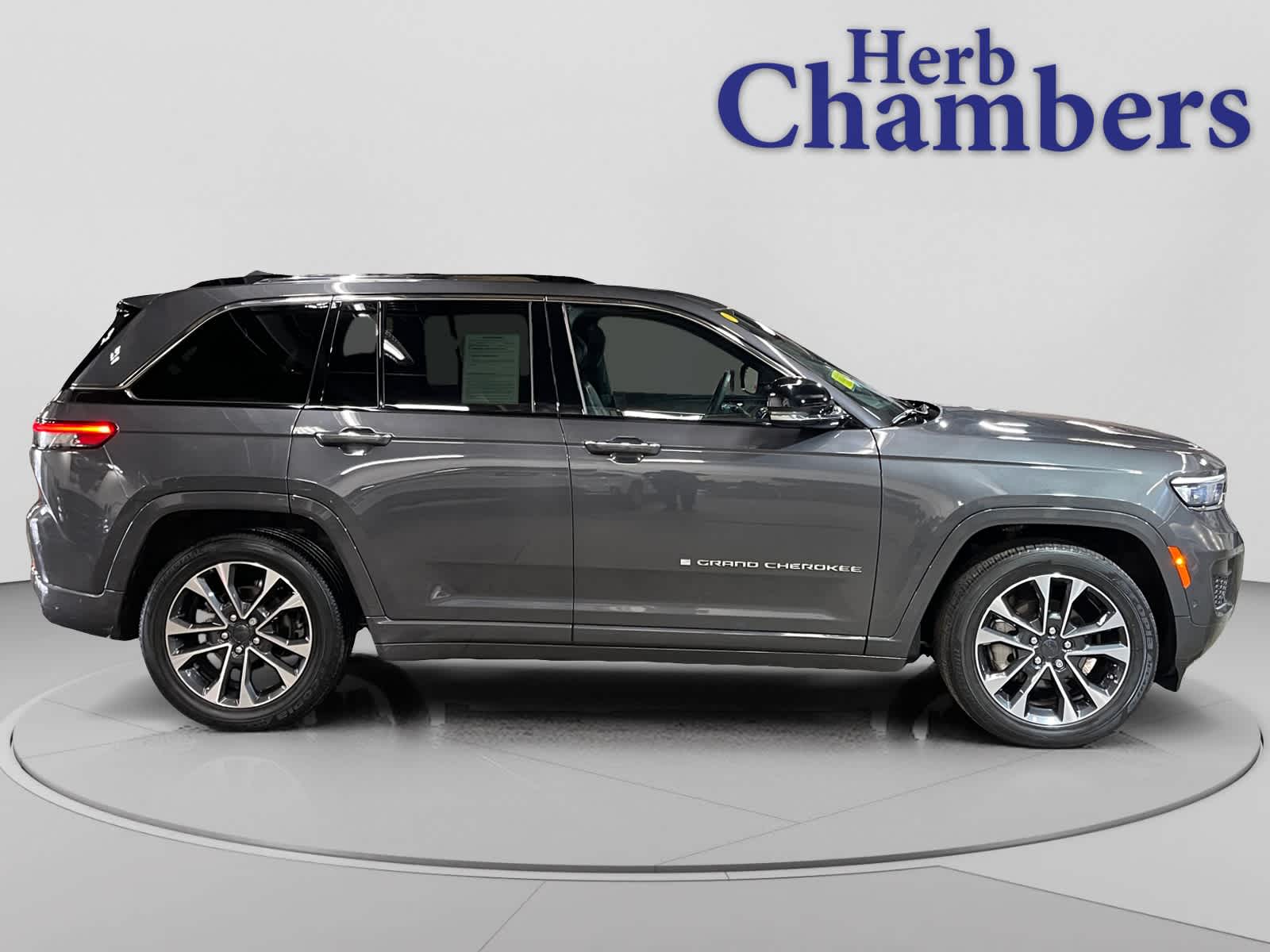 used 2022 Jeep Grand Cherokee car, priced at $36,997