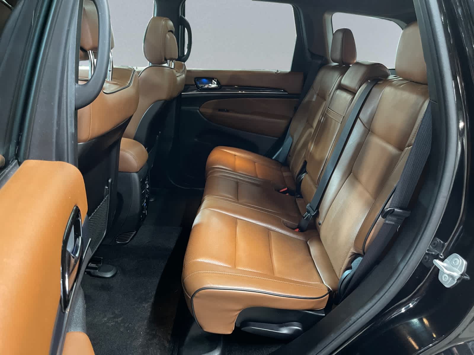 used 2021 Jeep Grand Cherokee car, priced at $30,497