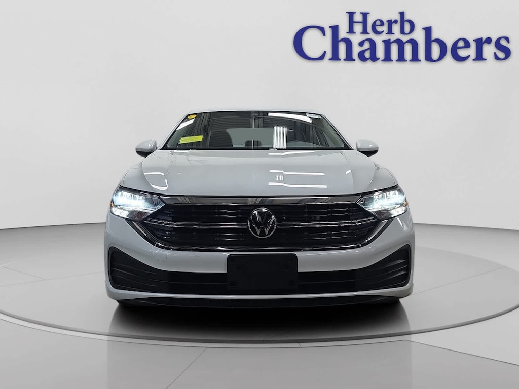 Used 2023 Volkswagen Jetta 1.5T SE Sedan