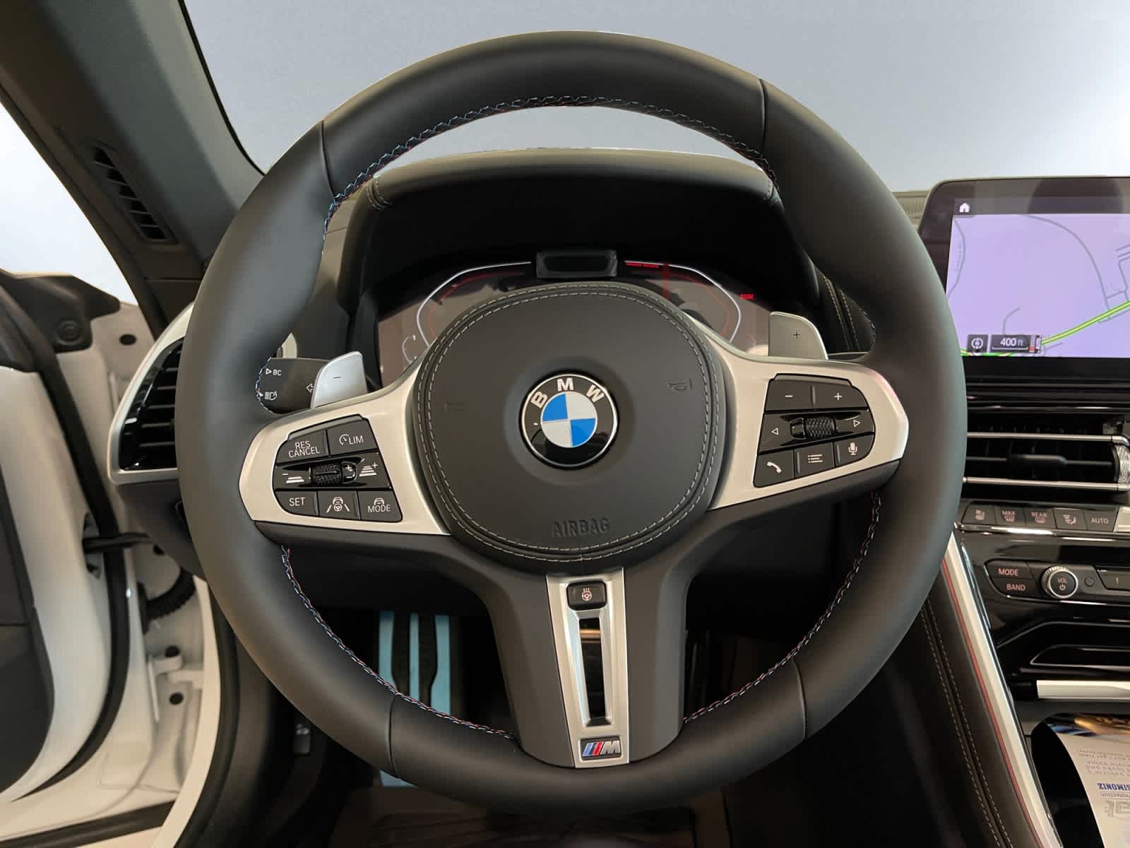 2026 BMW 8 Series M850i - Photo 17