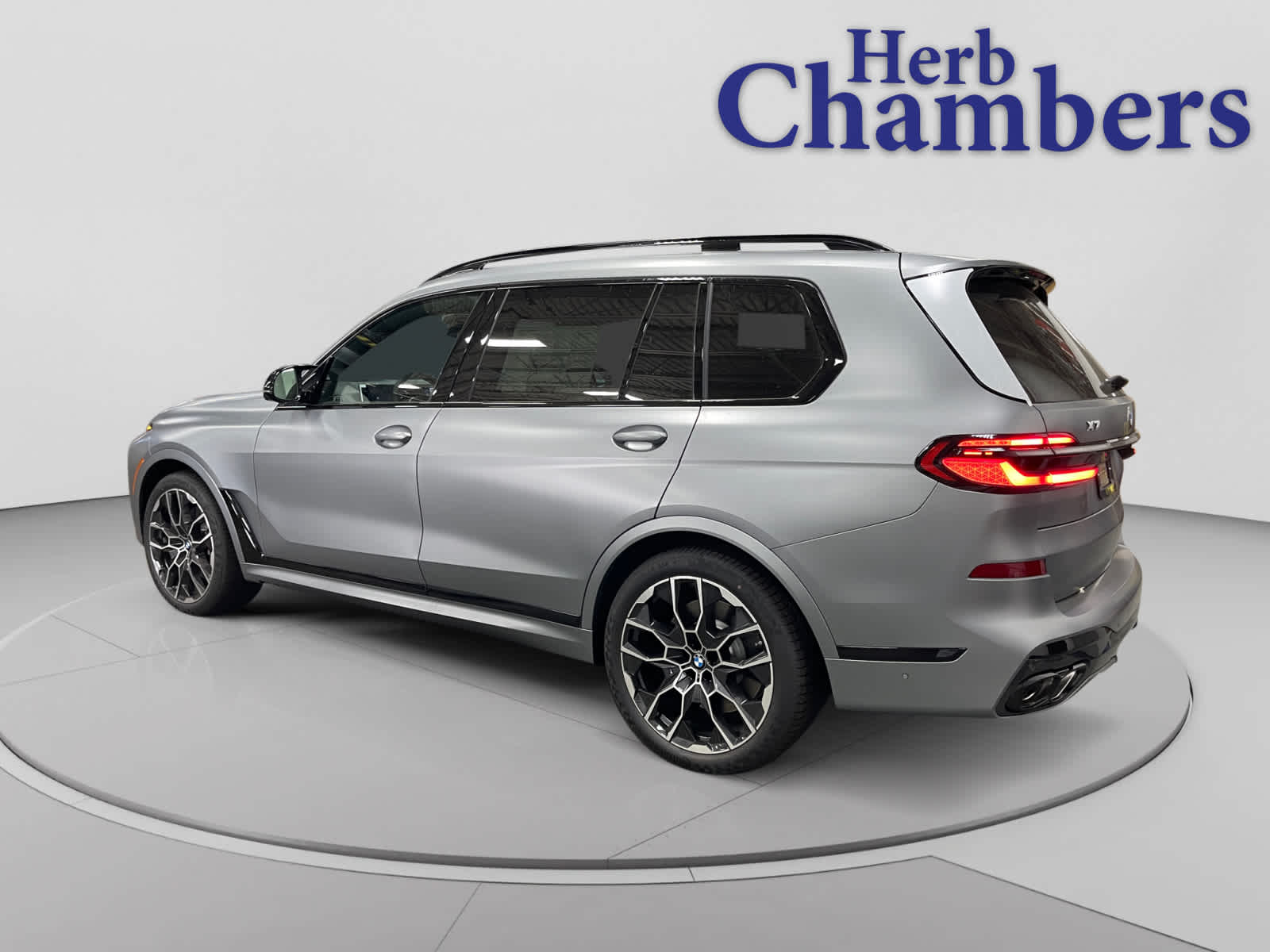 new 2027 BMW X7 car, priced at $133,060