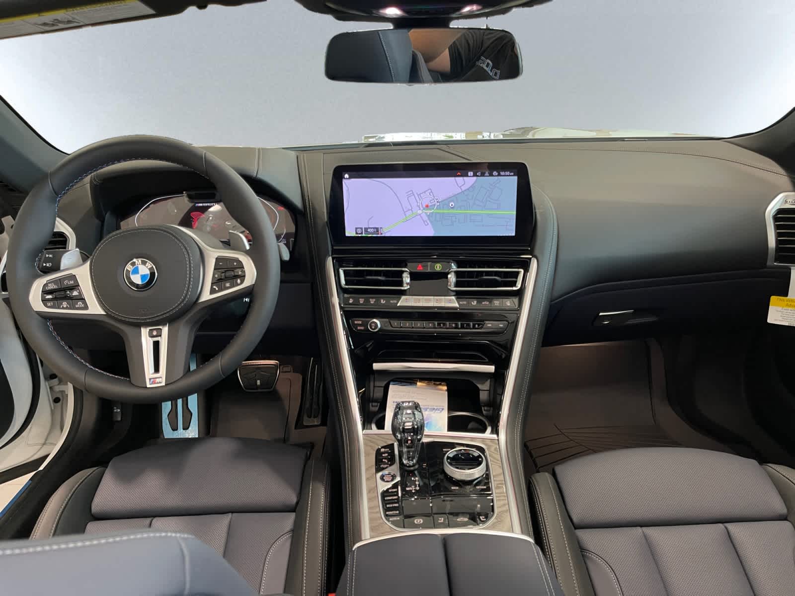 2026 BMW 8 Series M850i - Photo 7