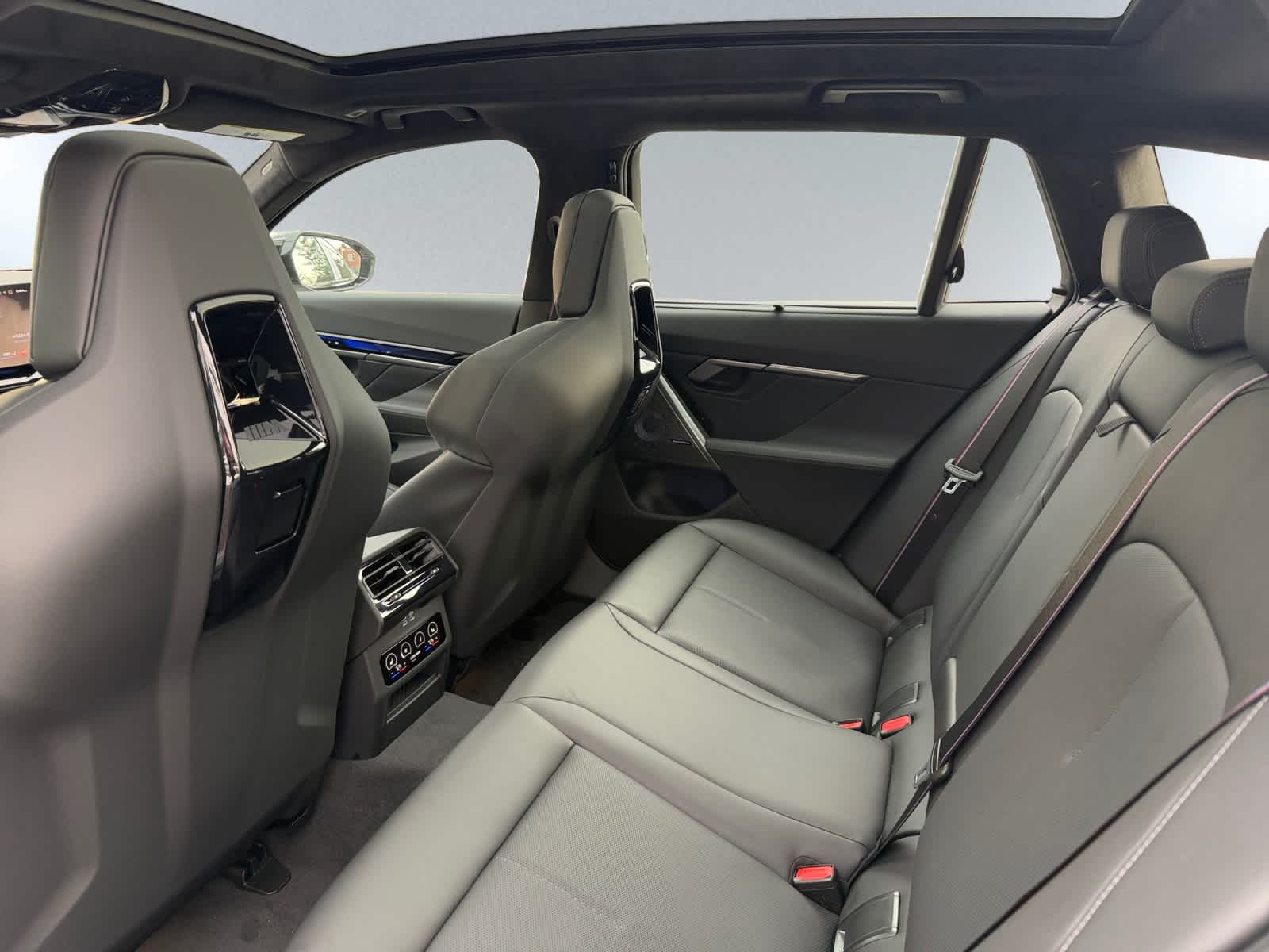 new 2026 BMW M5 car, priced at $131,680