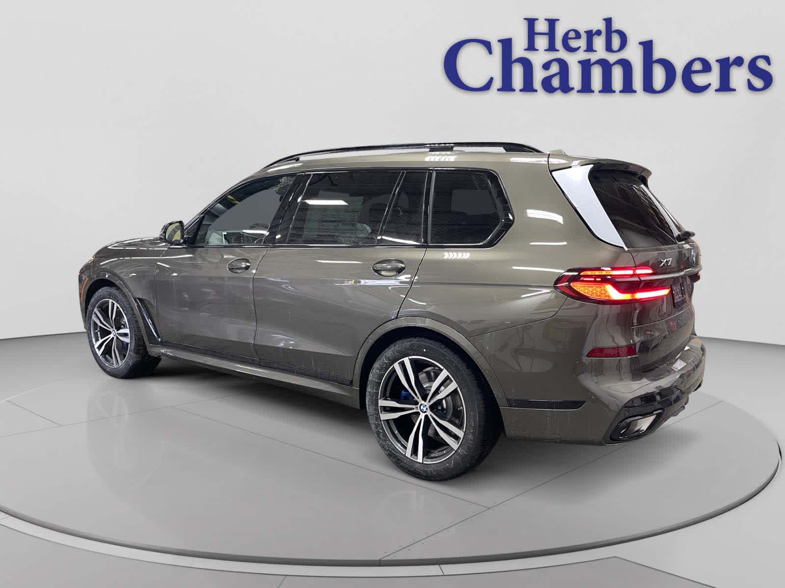 new 2026 BMW X7 car, priced at $104,405