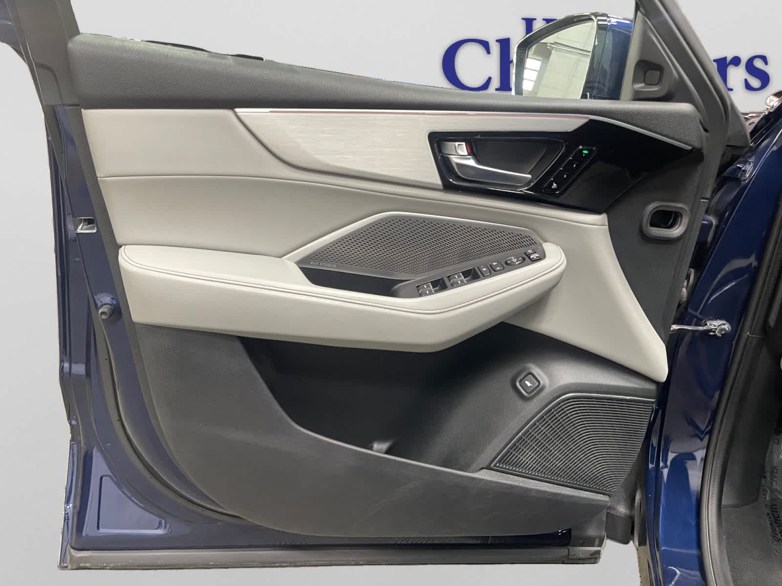 used 2022 Acura MDX car, priced at $32,997