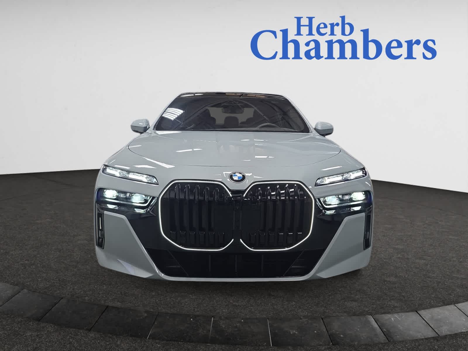 2026 Bmw 760i xDrive photo 2