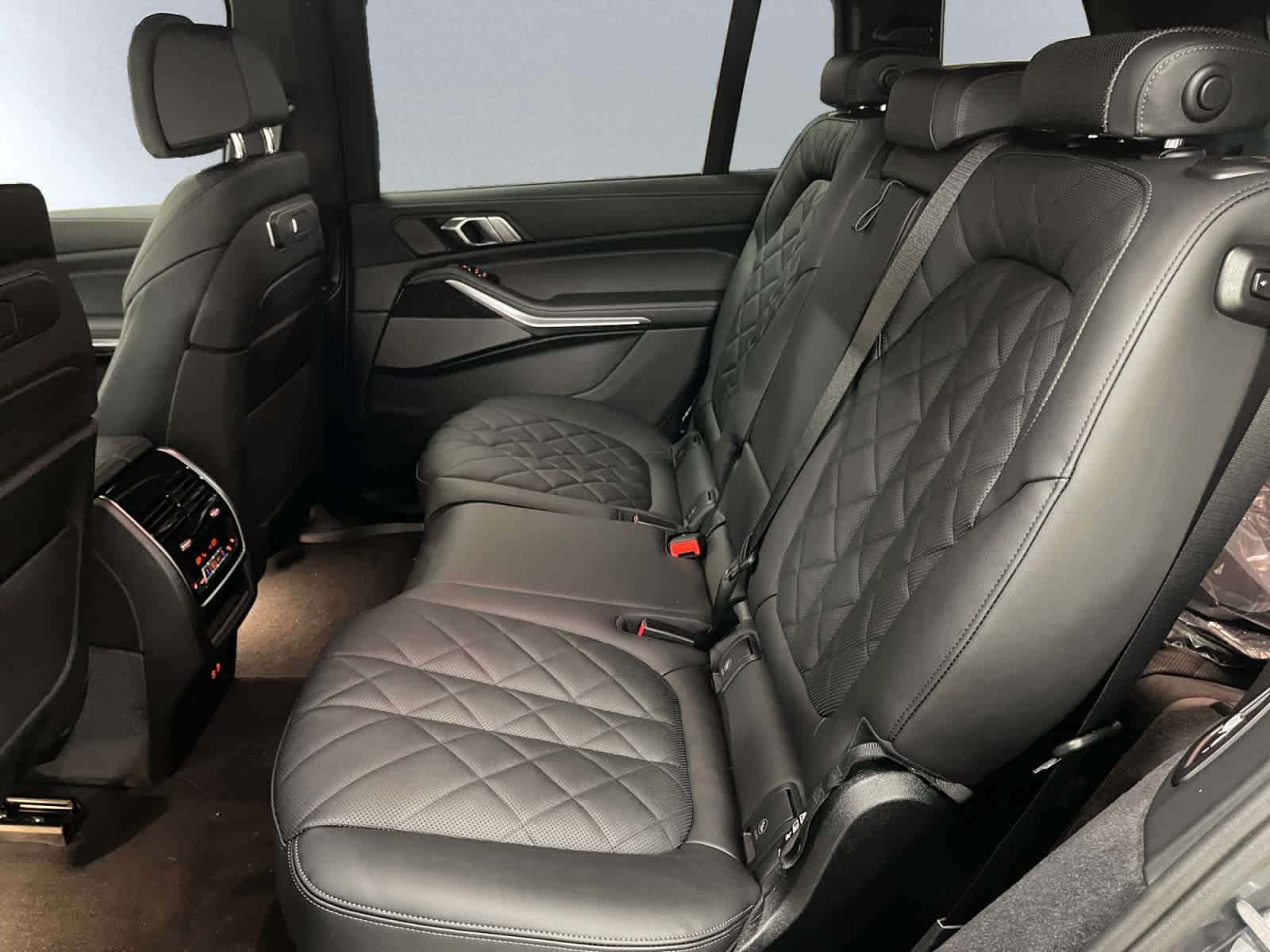 new 2026 BMW X7 car, priced at $103,805