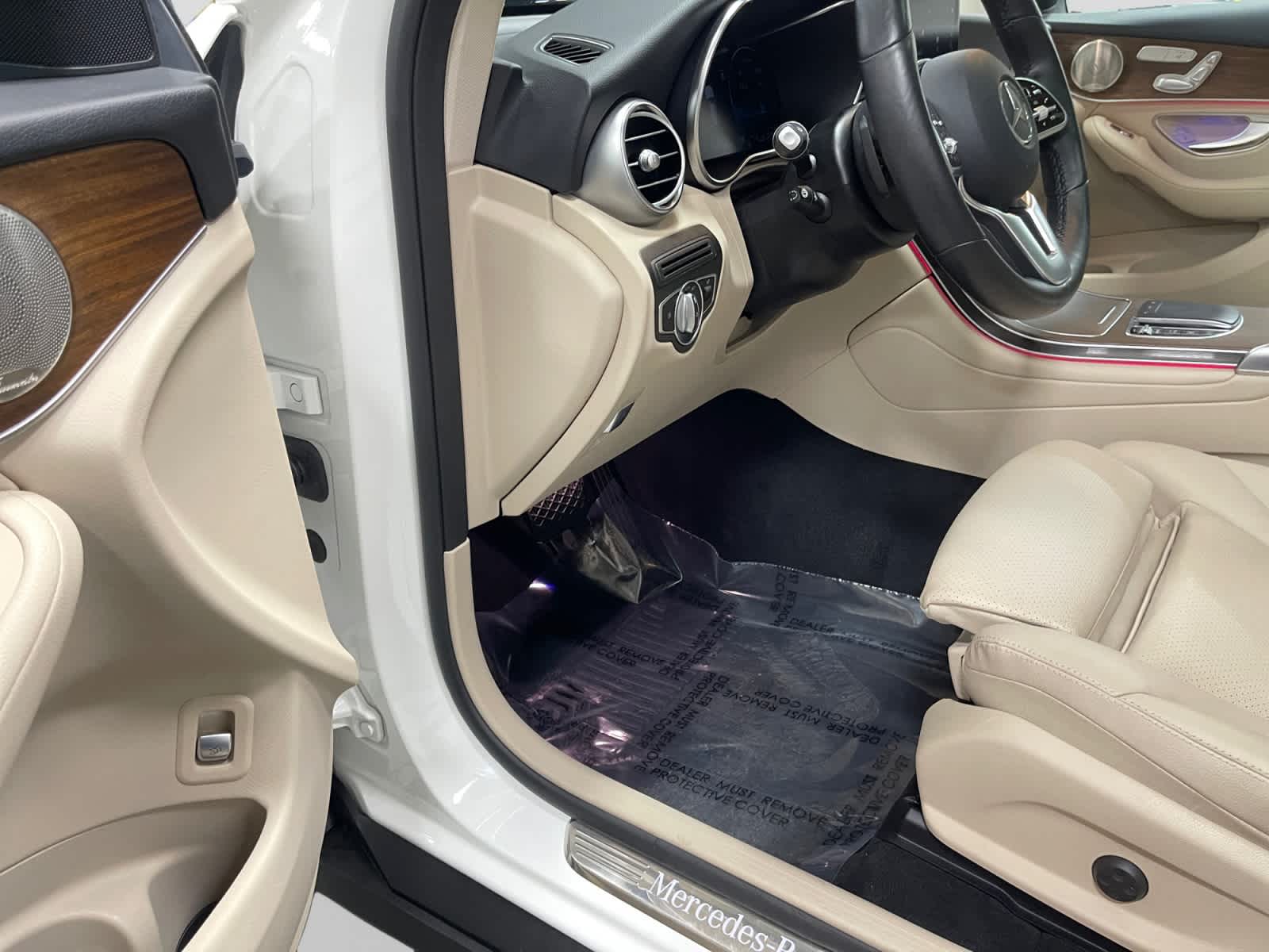 used 2021 Mercedes-Benz GLC 300 car, priced at $21,997