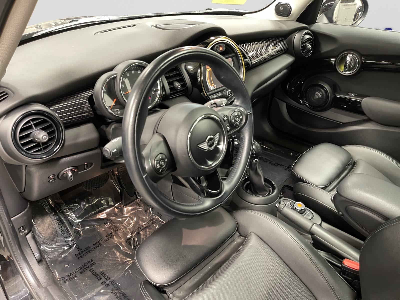 used 2018 MINI Hardtop 4 Door car, priced at $16,497