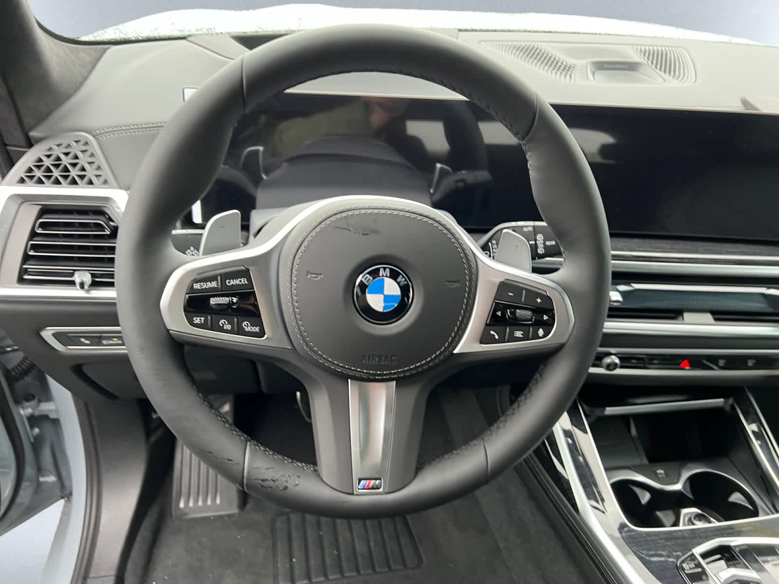 new 2026 BMW X7 car, priced at $102,450