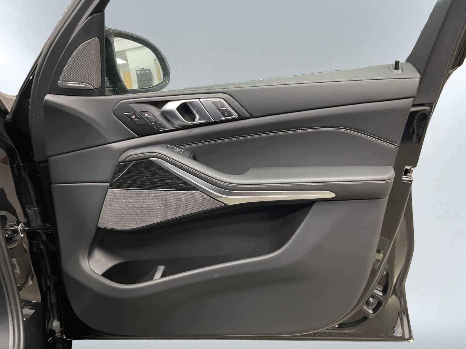 new 2026 BMW X7 car, priced at $126,105