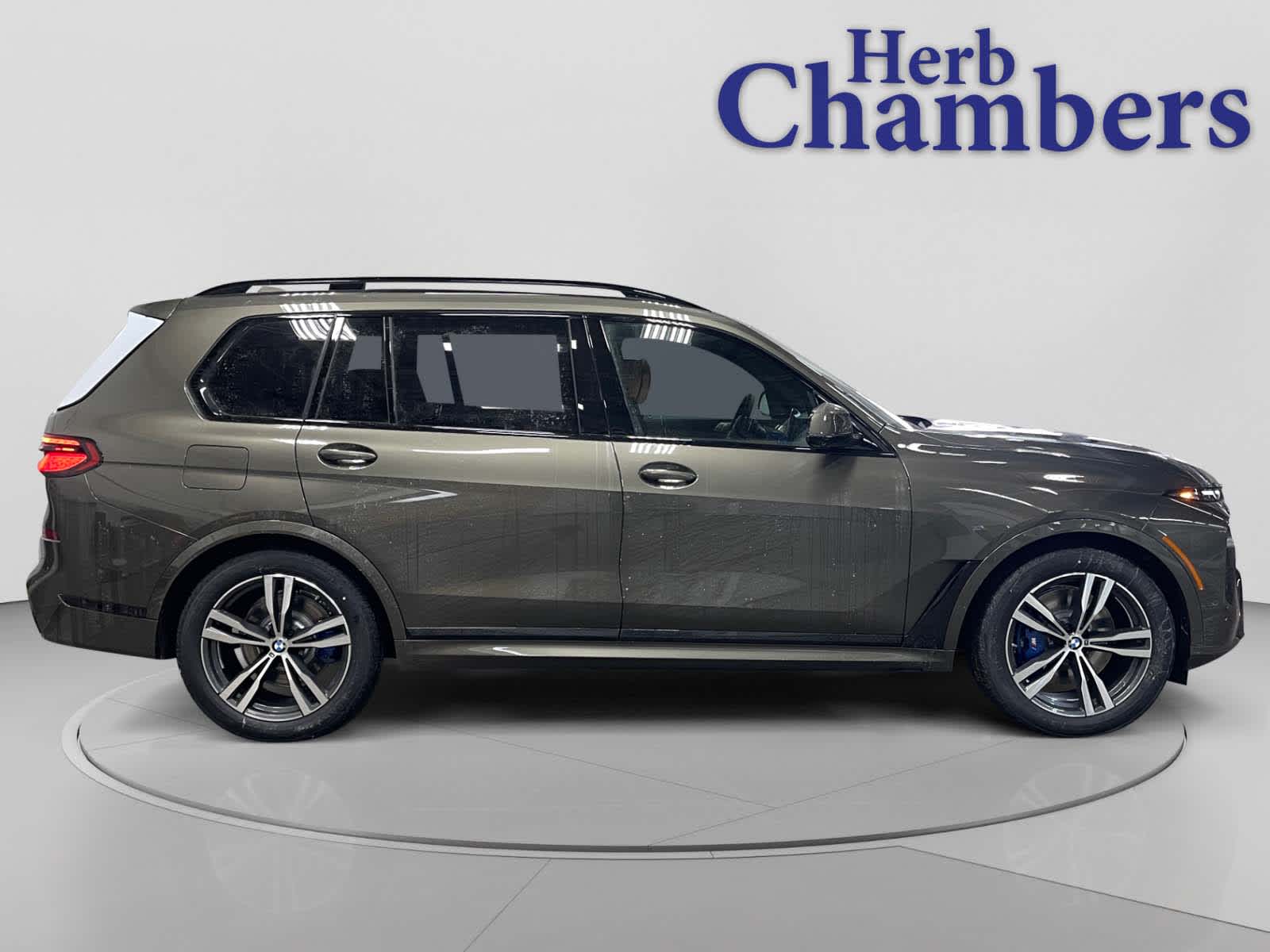 new 2026 BMW X7 car, priced at $104,405