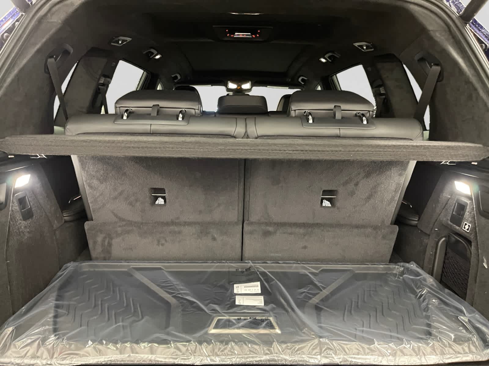 new 2027 BMW X7 car, priced at $100,905