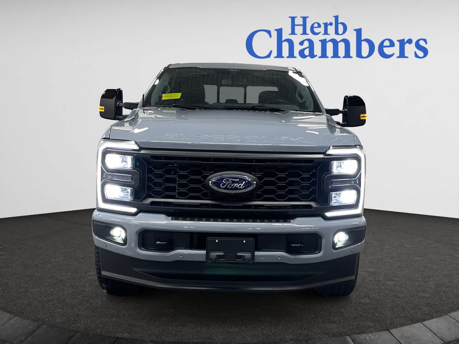 2024 Ford F-250 Lariat photo 2