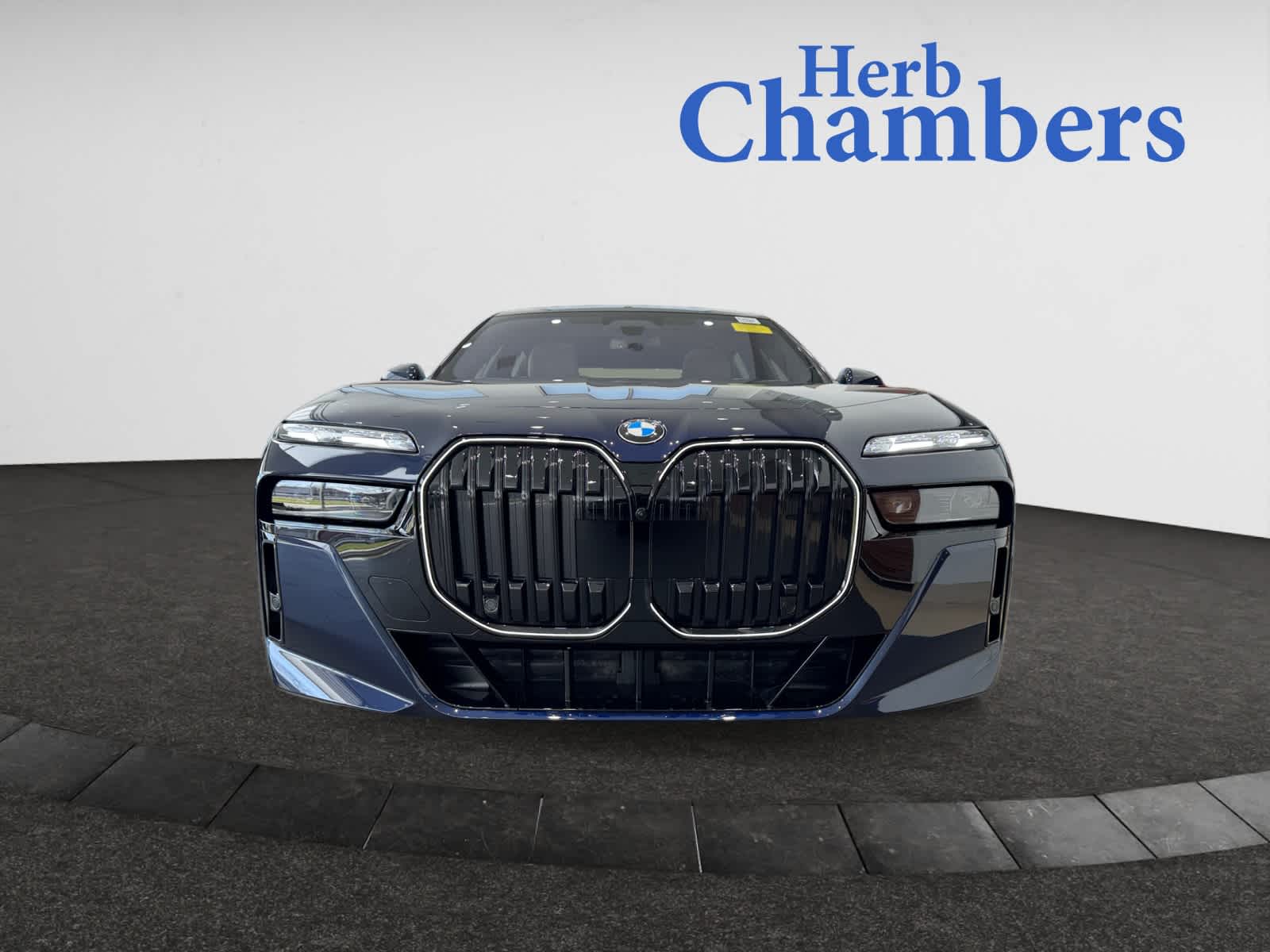 2025 Bmw 760i xDrive photo 2