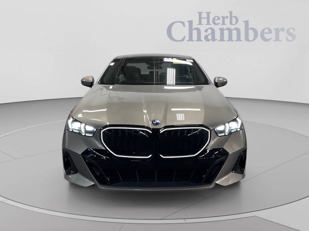 New 2027 BMW 550e 550e xDrive Sedan