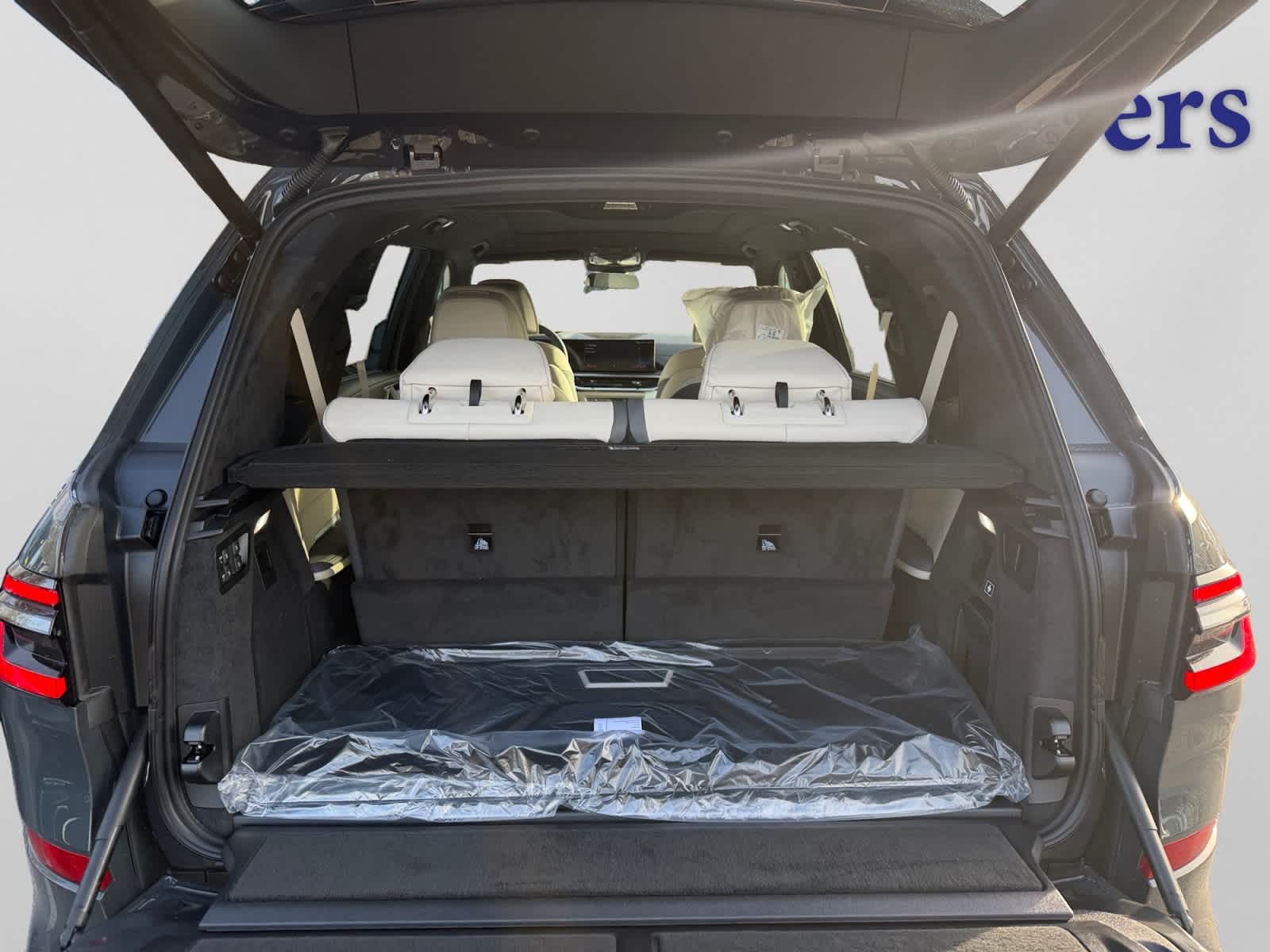 new 2026 BMW X7 car, priced at $108,005