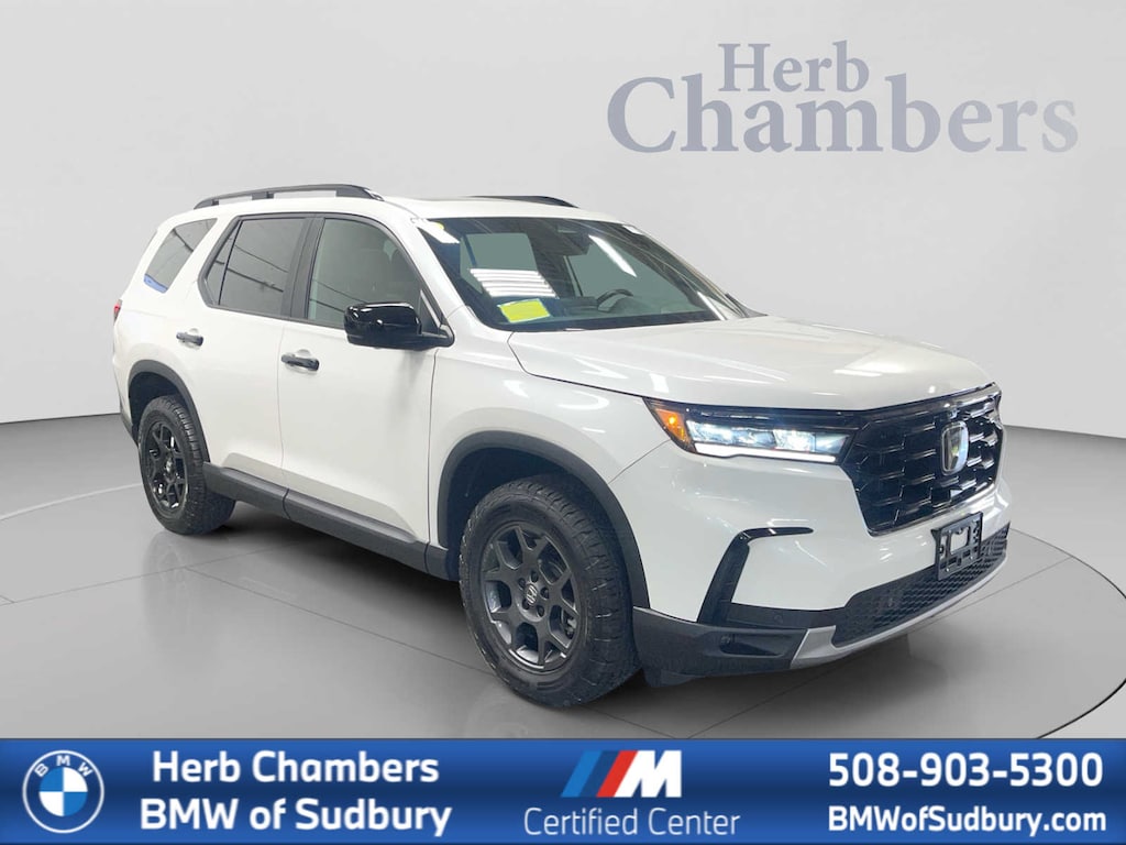 Used 2024 Honda Pilot TrailSport SUV
