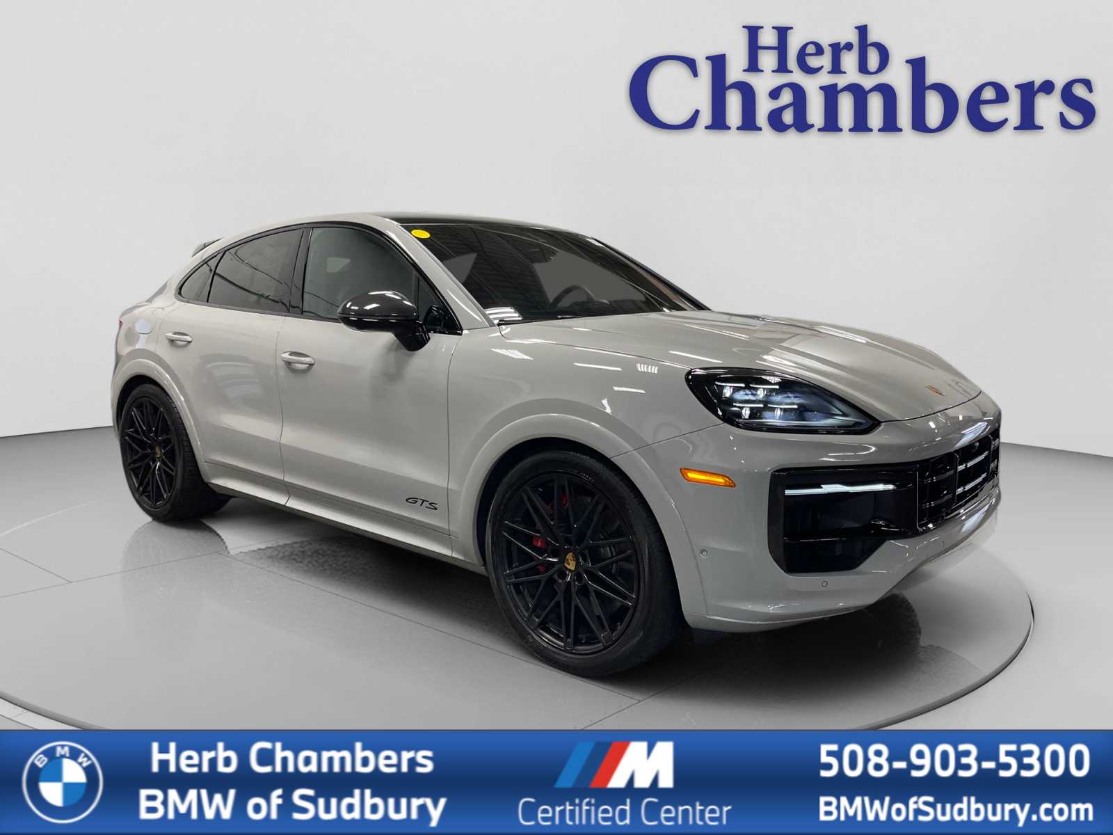 2025 Porsche Cayenne GTS's photo