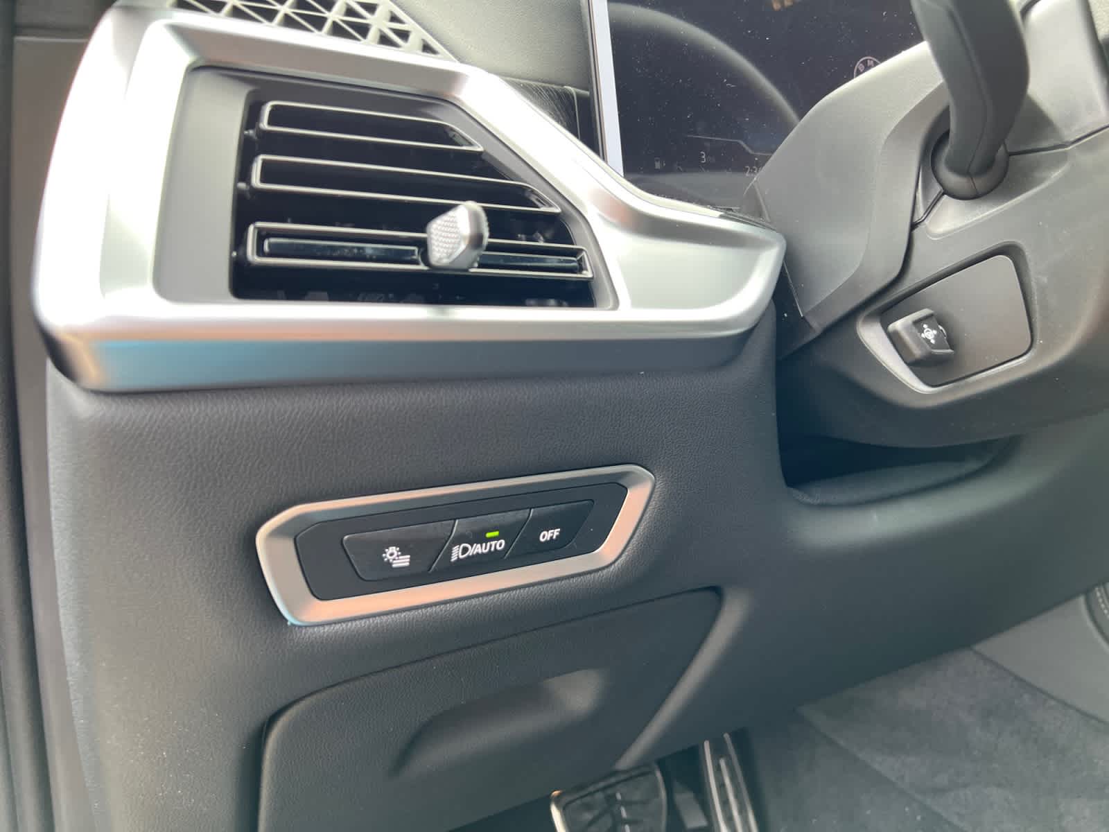 new 2026 BMW X7 car, priced at $99,755