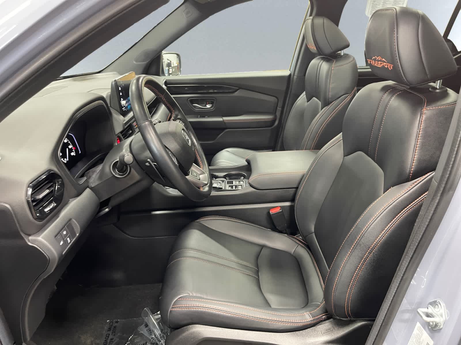 used 2025 Honda Pilot car, priced at $39,497