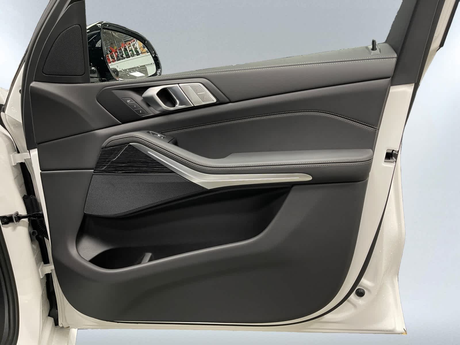 new 2027 BMW X7 car, priced at $93,300