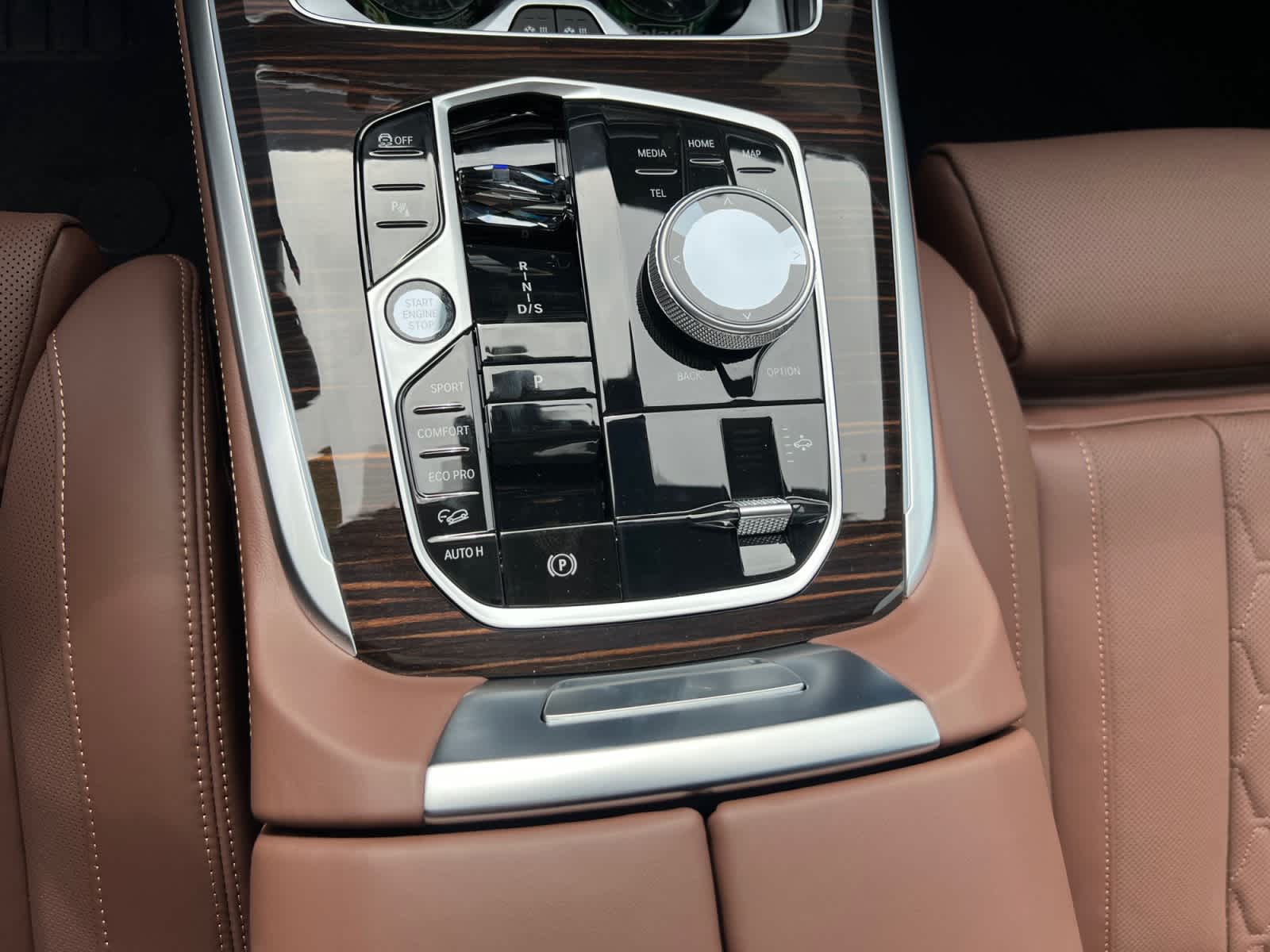 new 2026 BMW X7 car, priced at $128,055