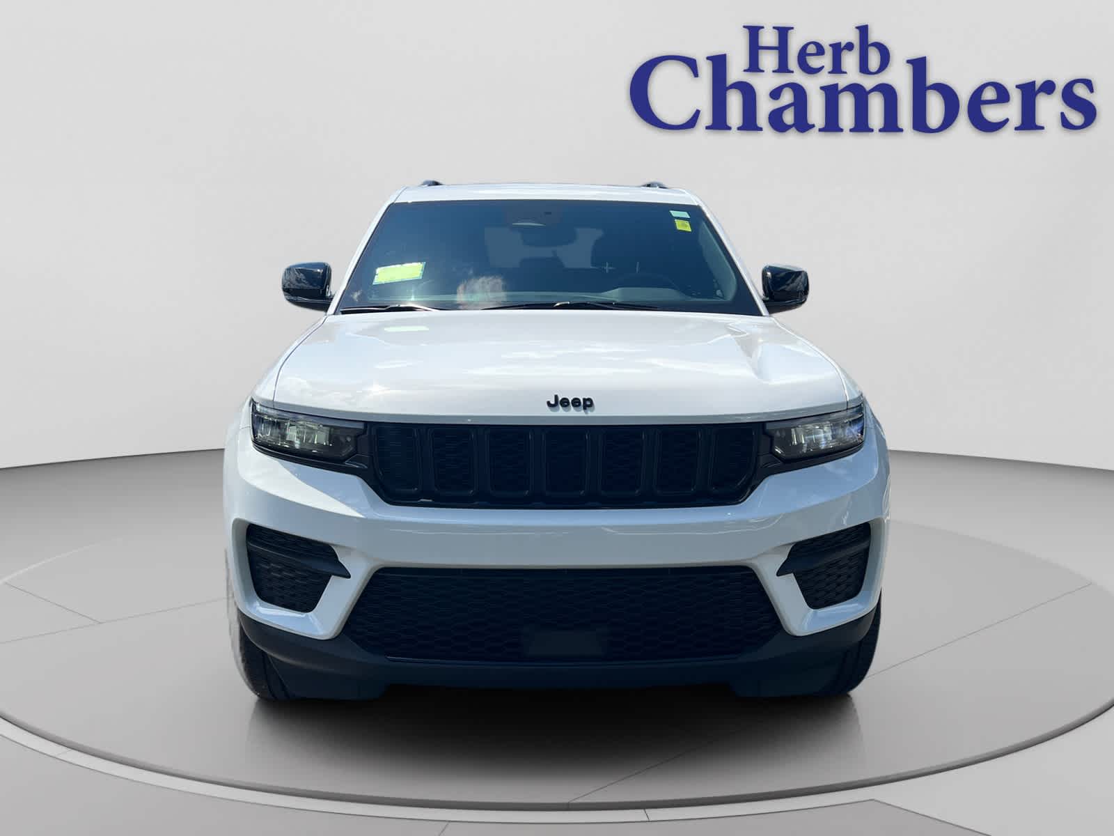 used 2023 Jeep Grand Cherokee car, priced at $34,297