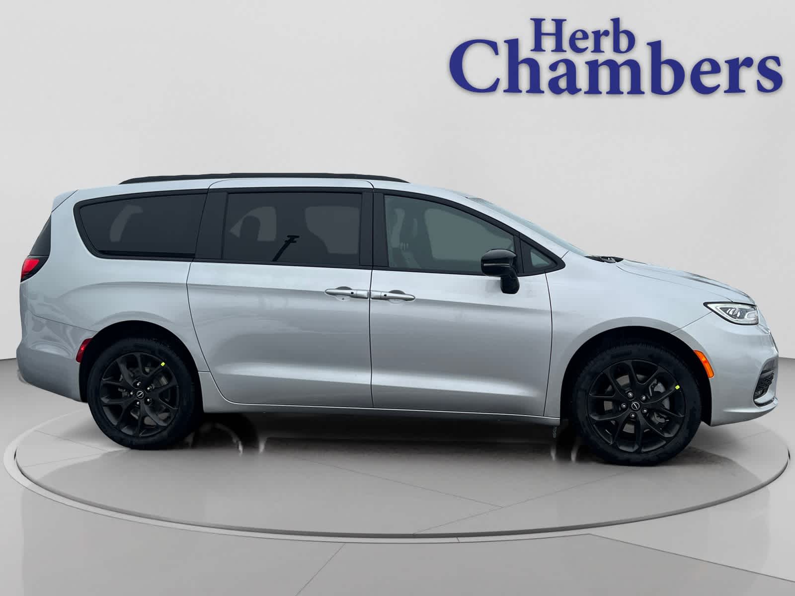 new 2026 Chrysler Pacifica car, priced at $53,845