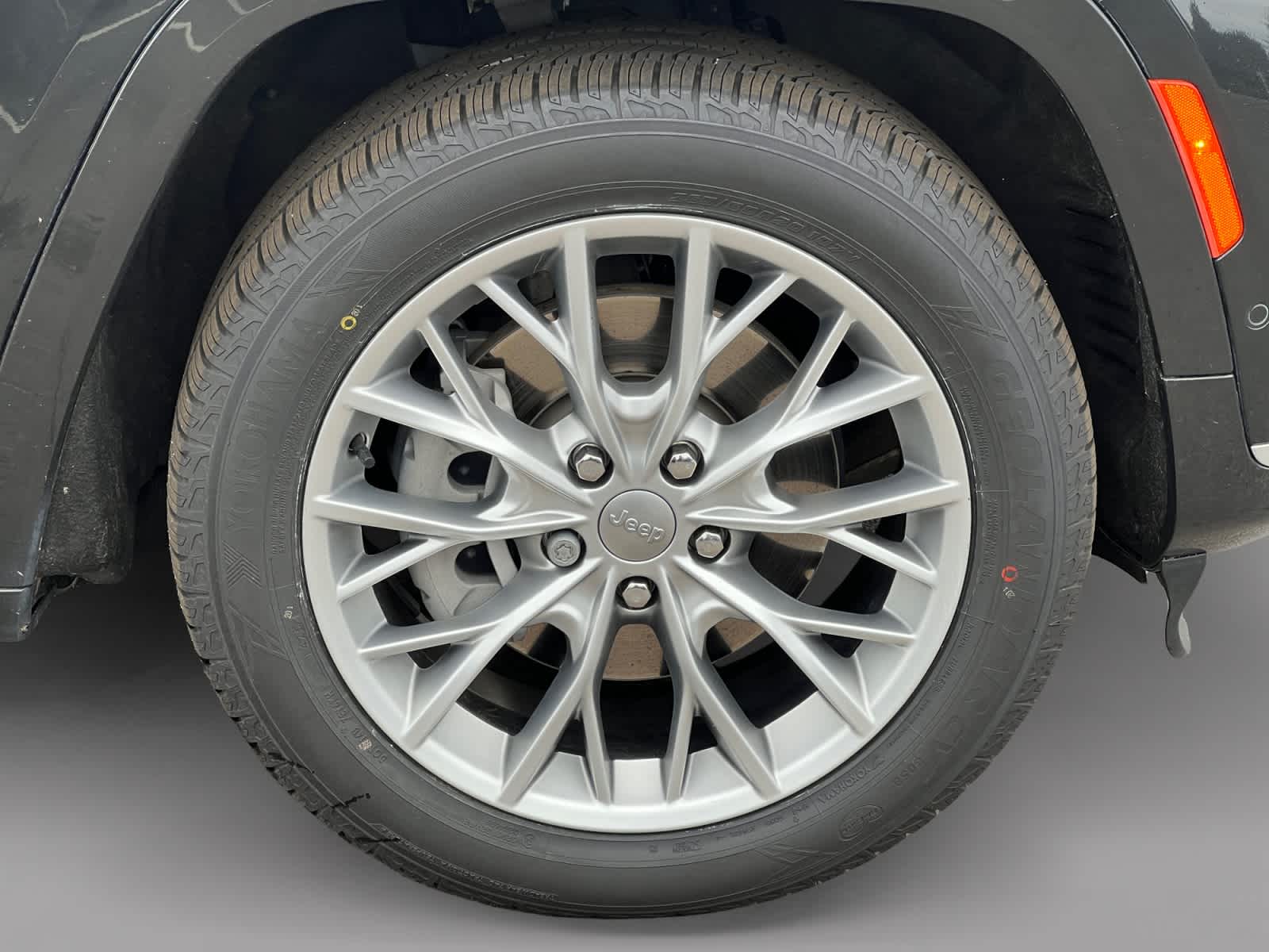 used 2023 Jeep Grand Cherokee car, priced at $39,797